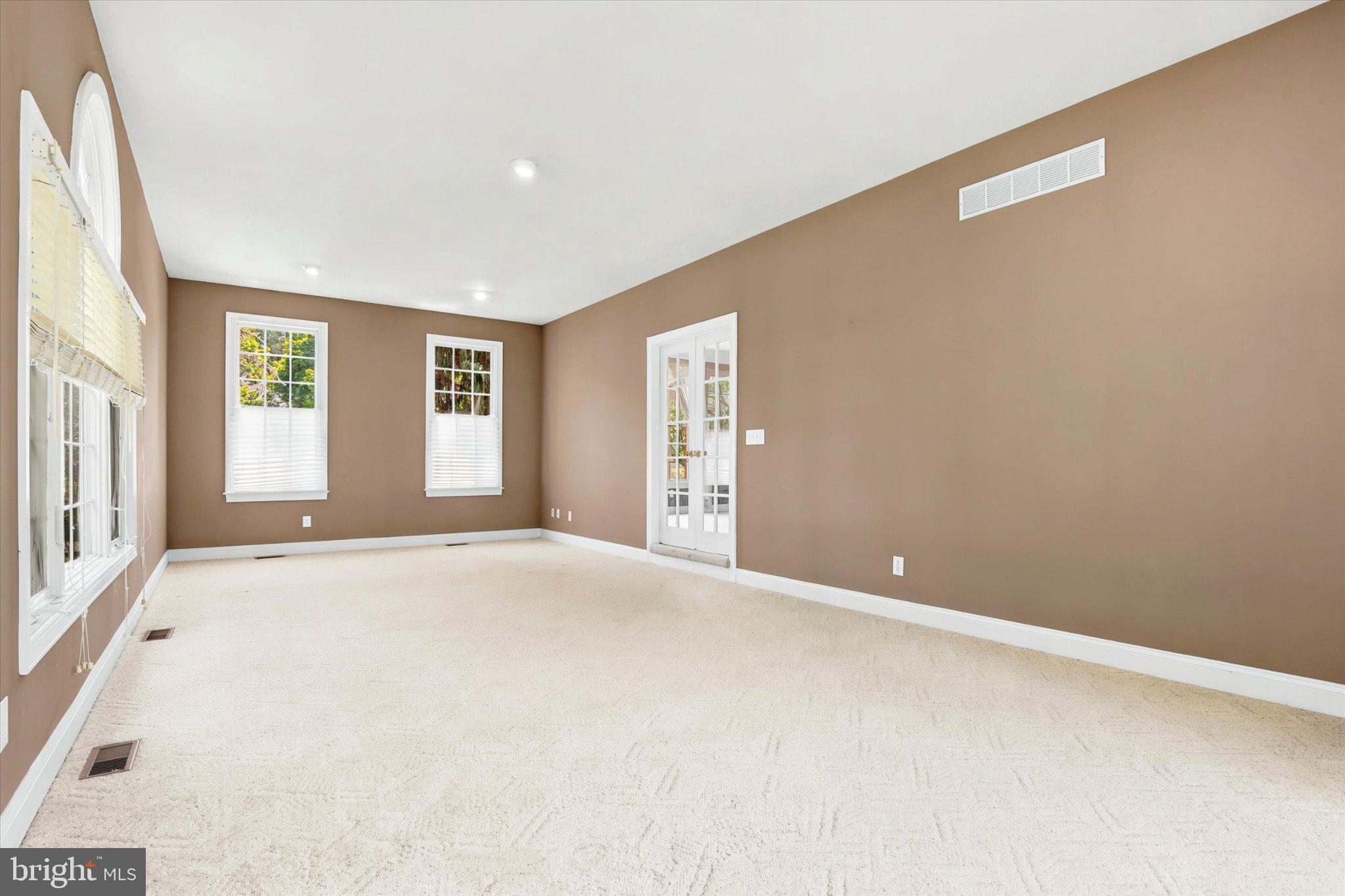OAKS OF BUCKINGHAM - Residential