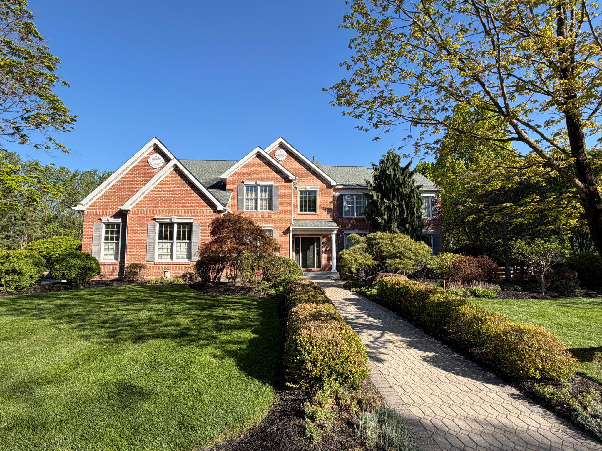 OAKS OF BUCKINGHAM - Residential
