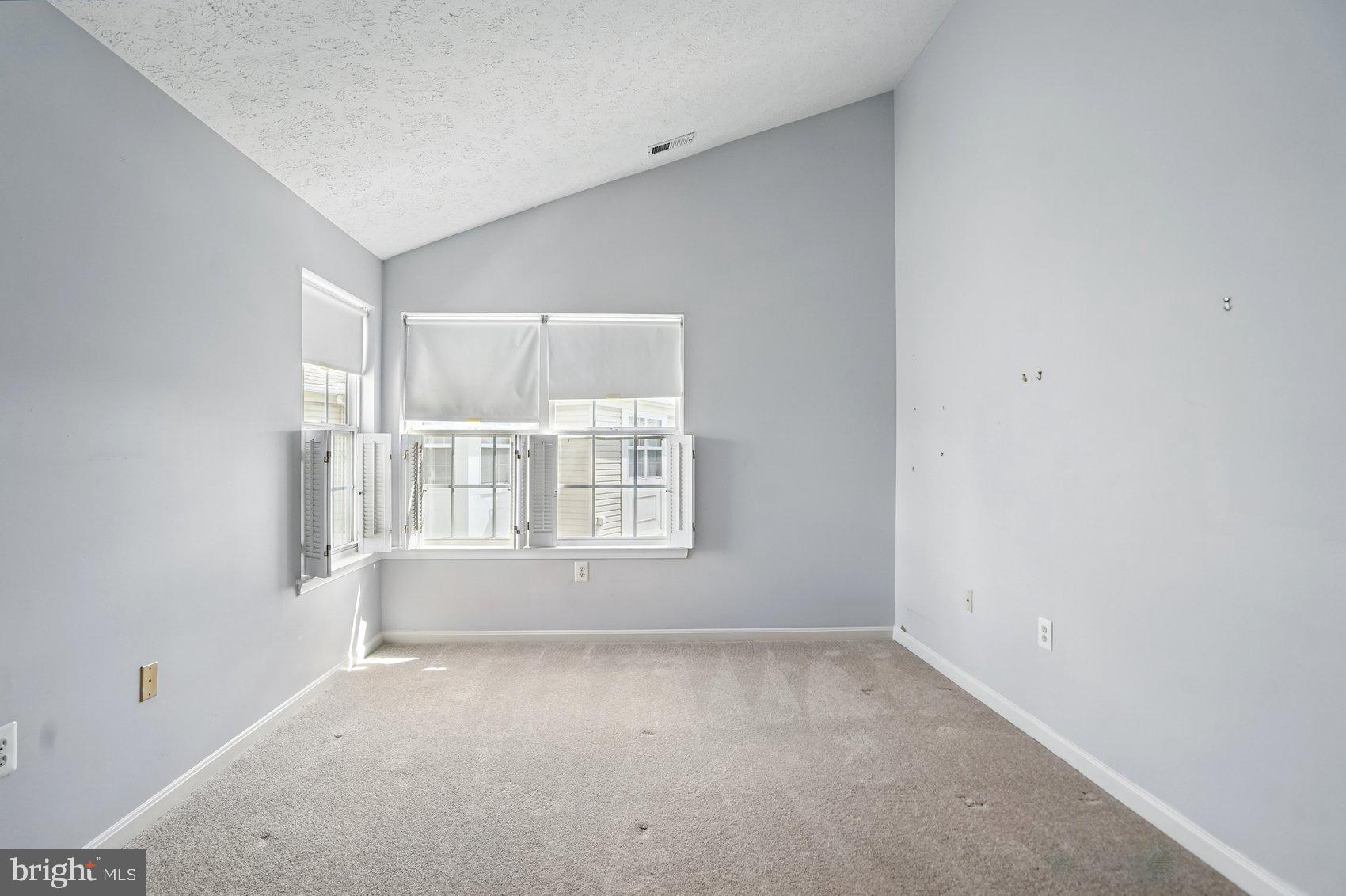 BAYLAND CONDO - Residential