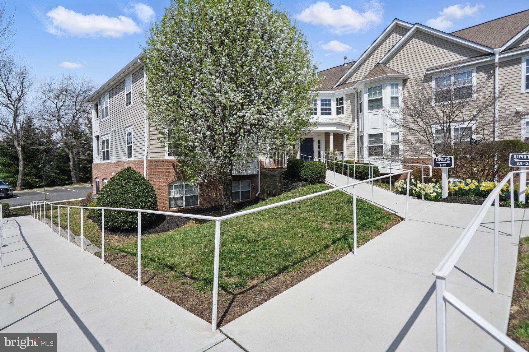 108 BAYLAND 23