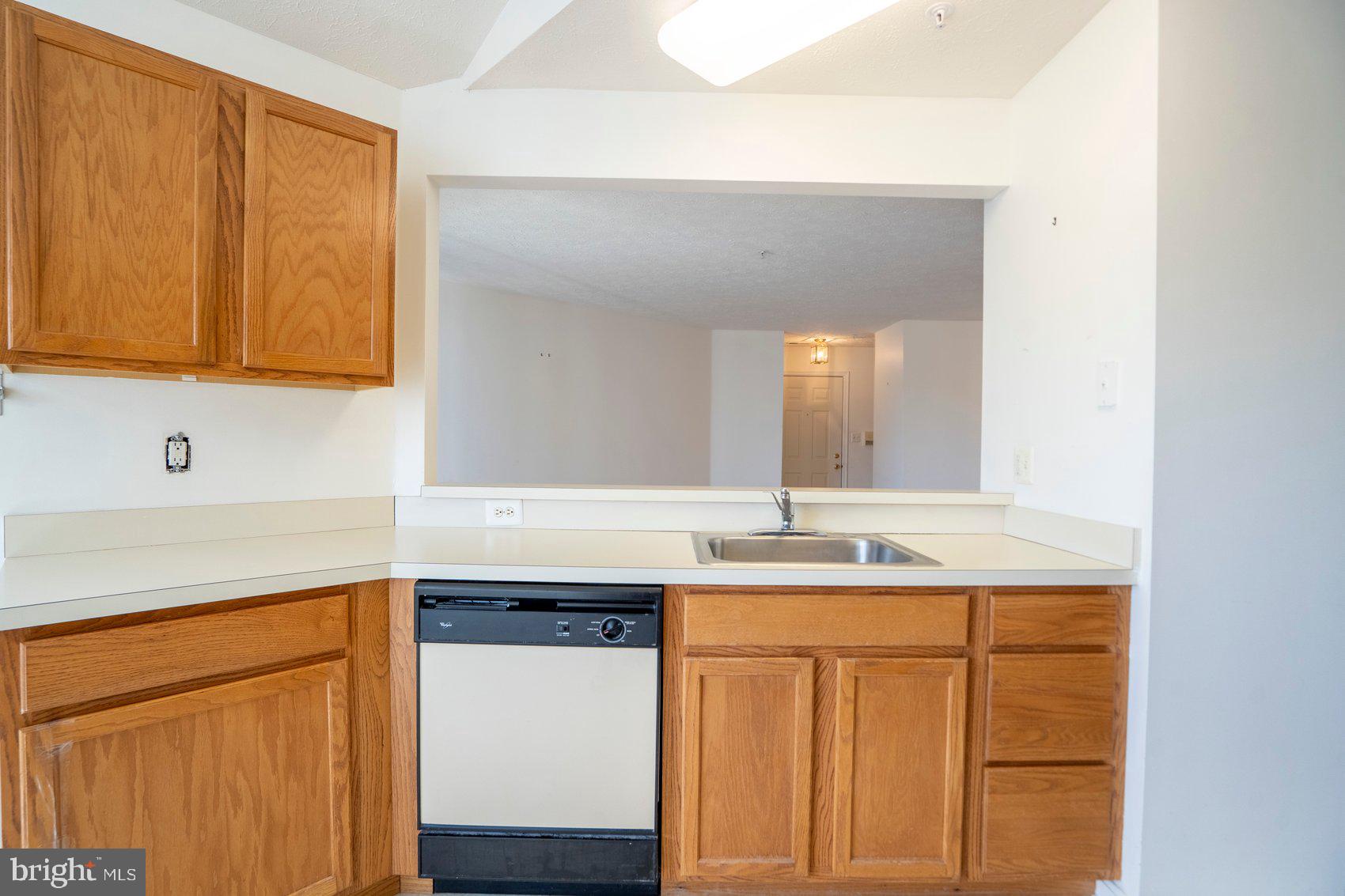 BAYLAND CONDO - Residential