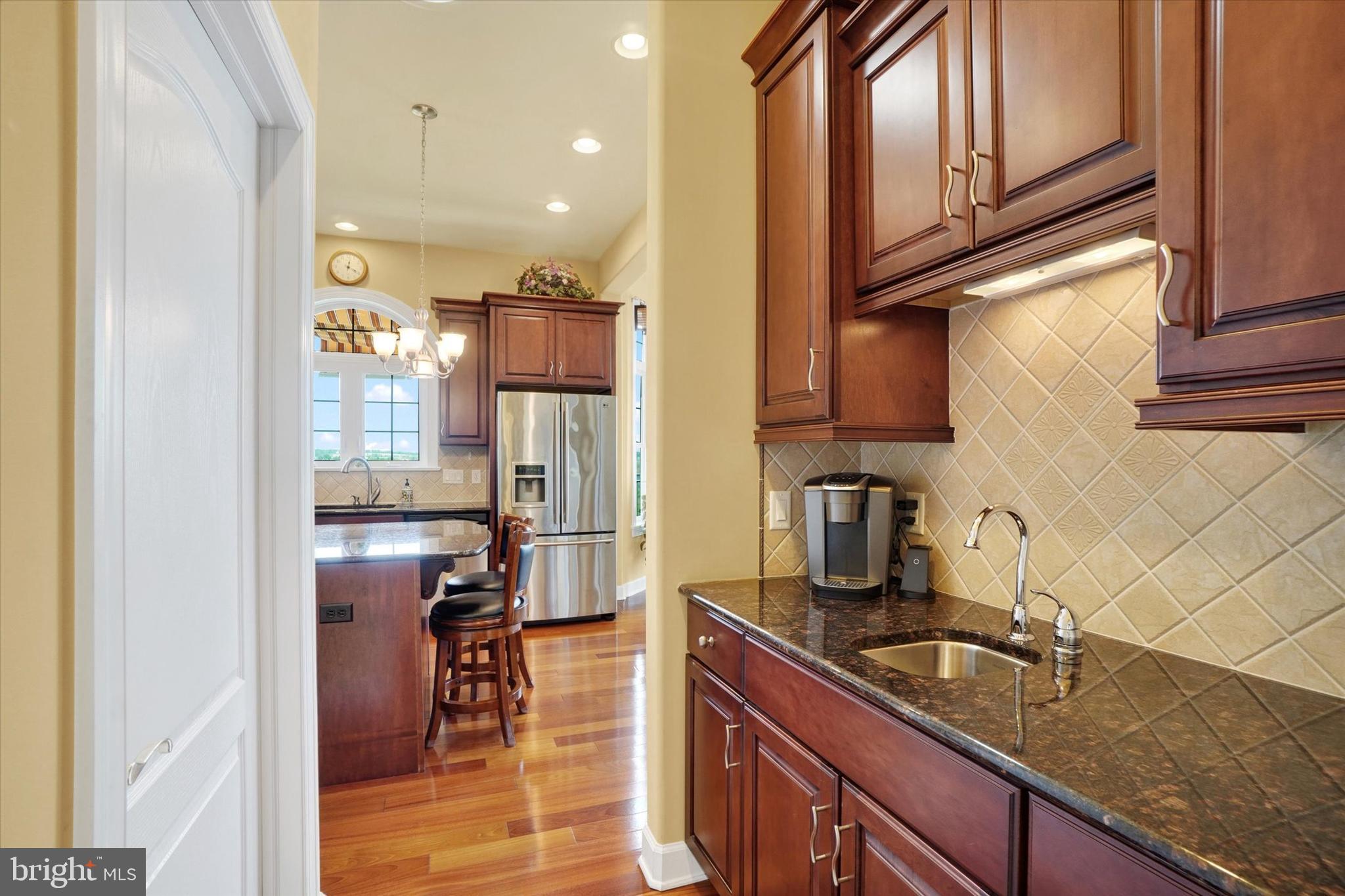 LAUREL VISTAS - Residential