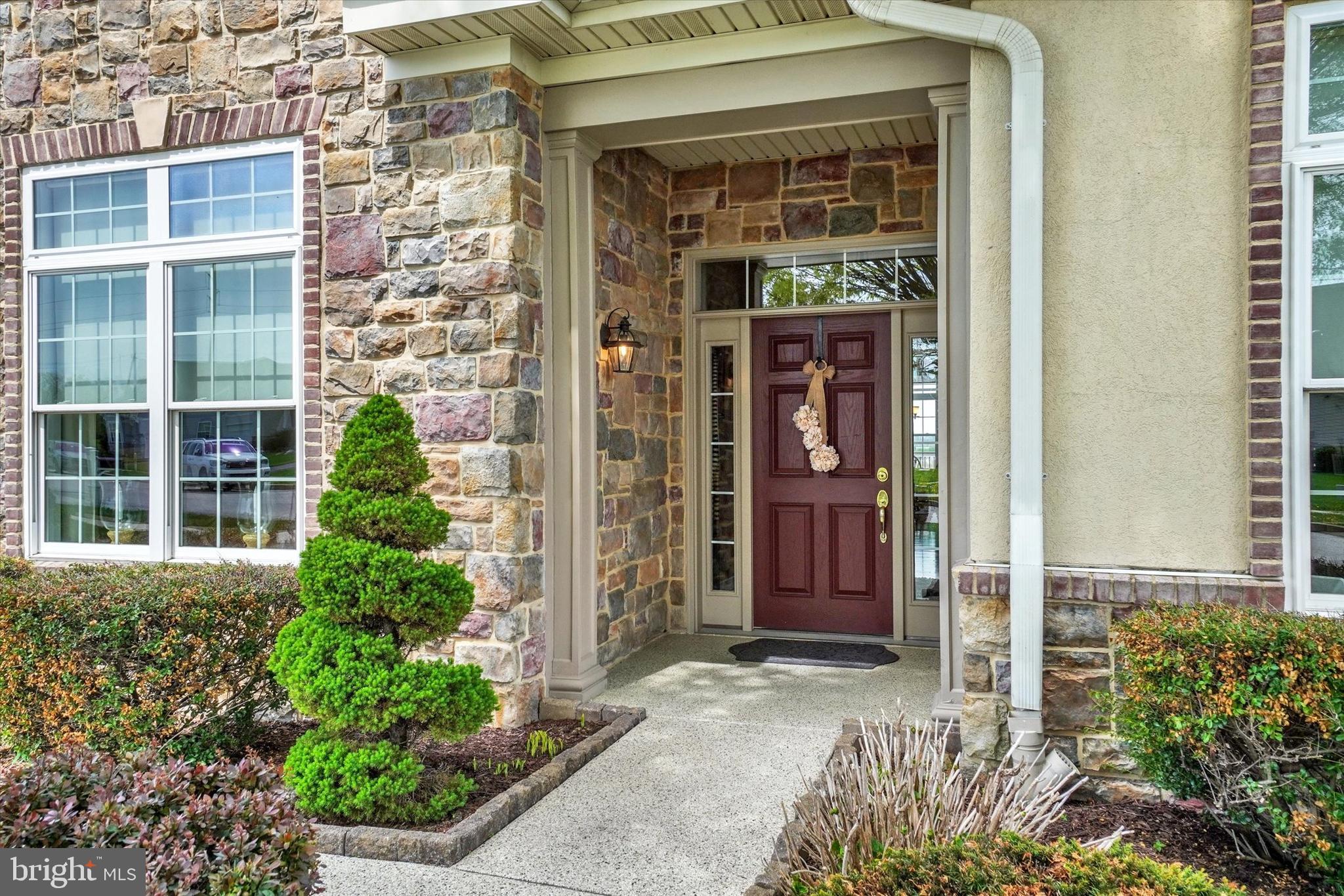 LAUREL VISTAS - Residential