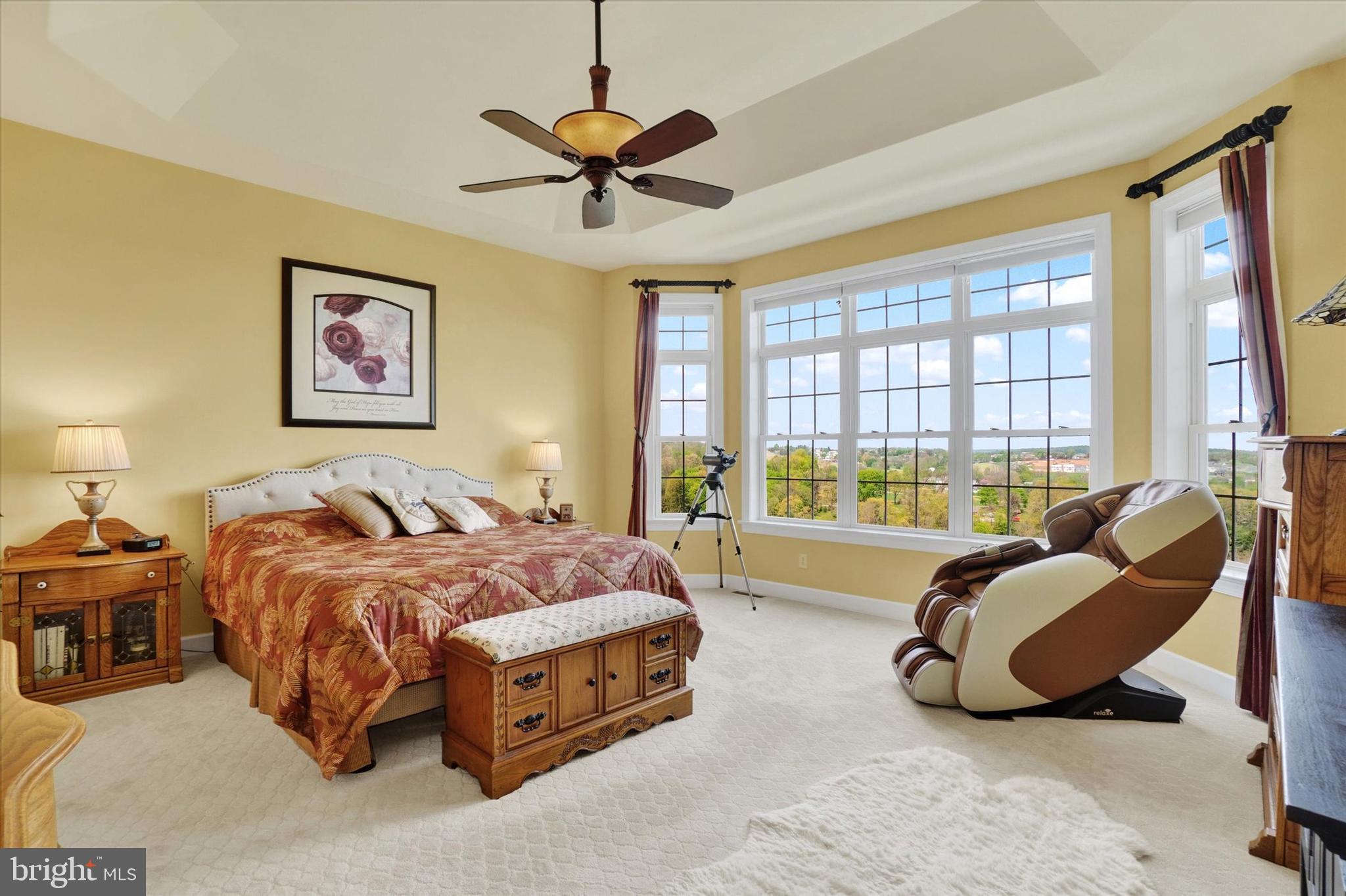 LAUREL VISTAS - Residential