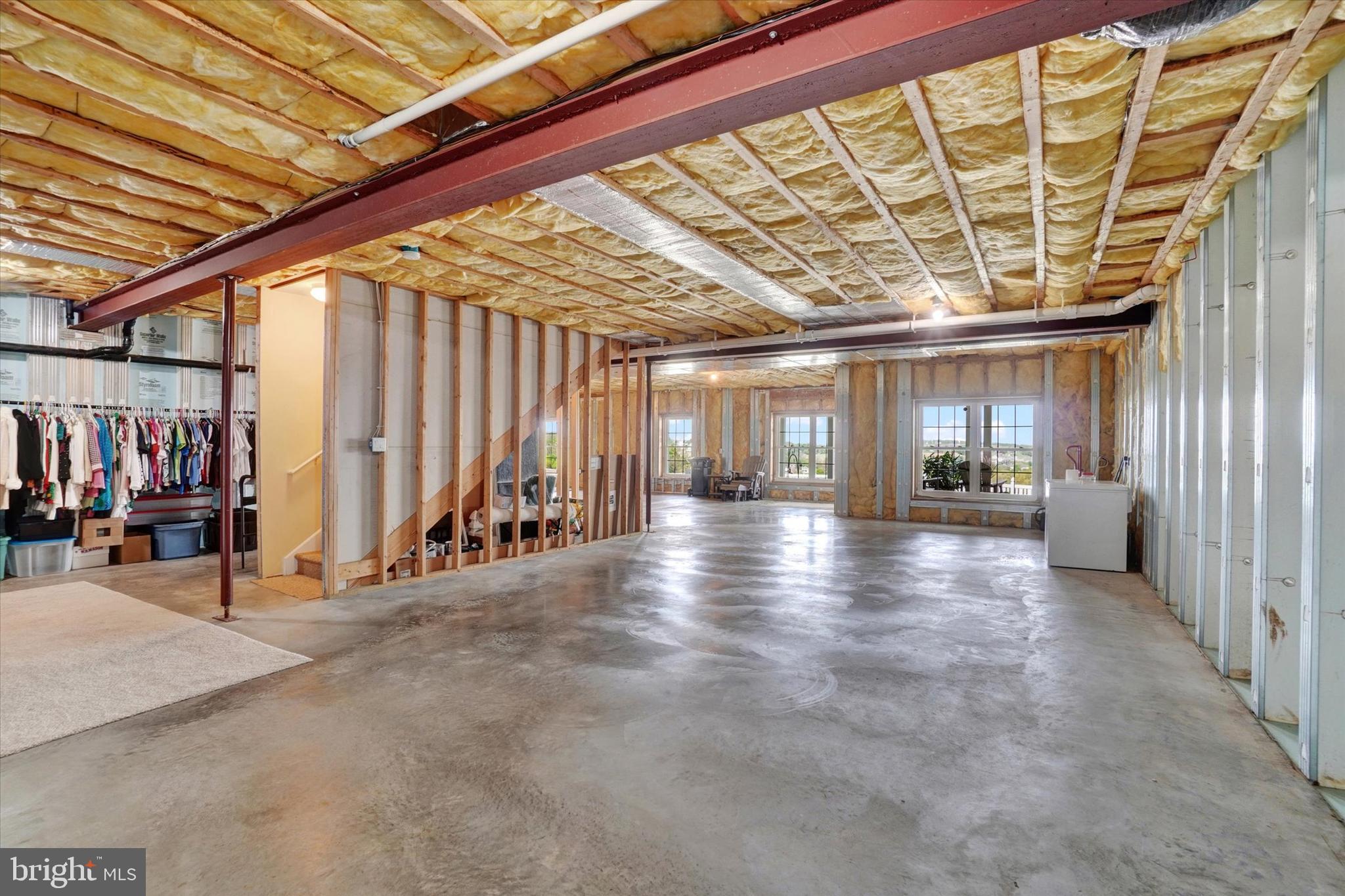 LAUREL VISTAS - Residential