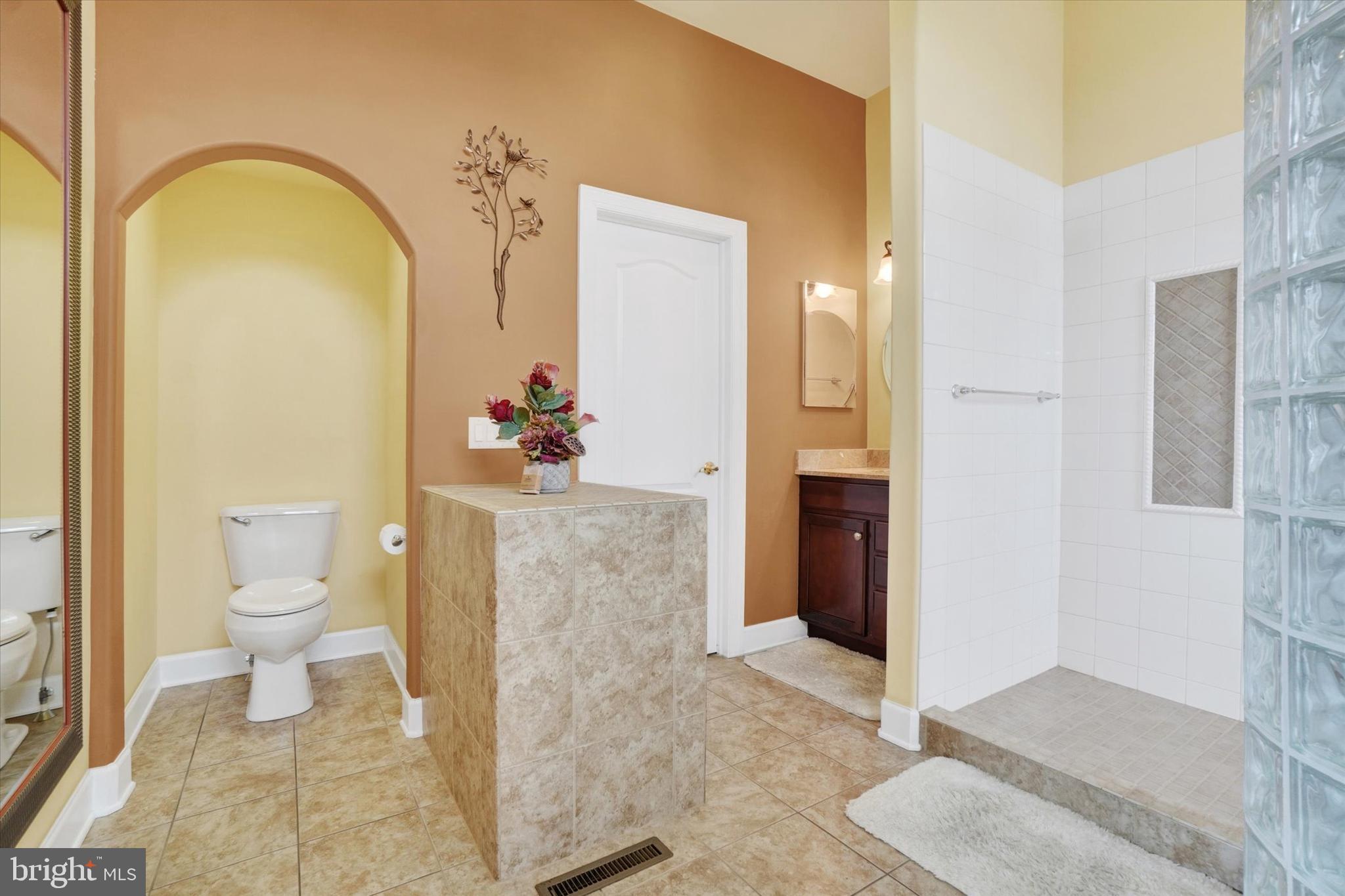 LAUREL VISTAS - Residential