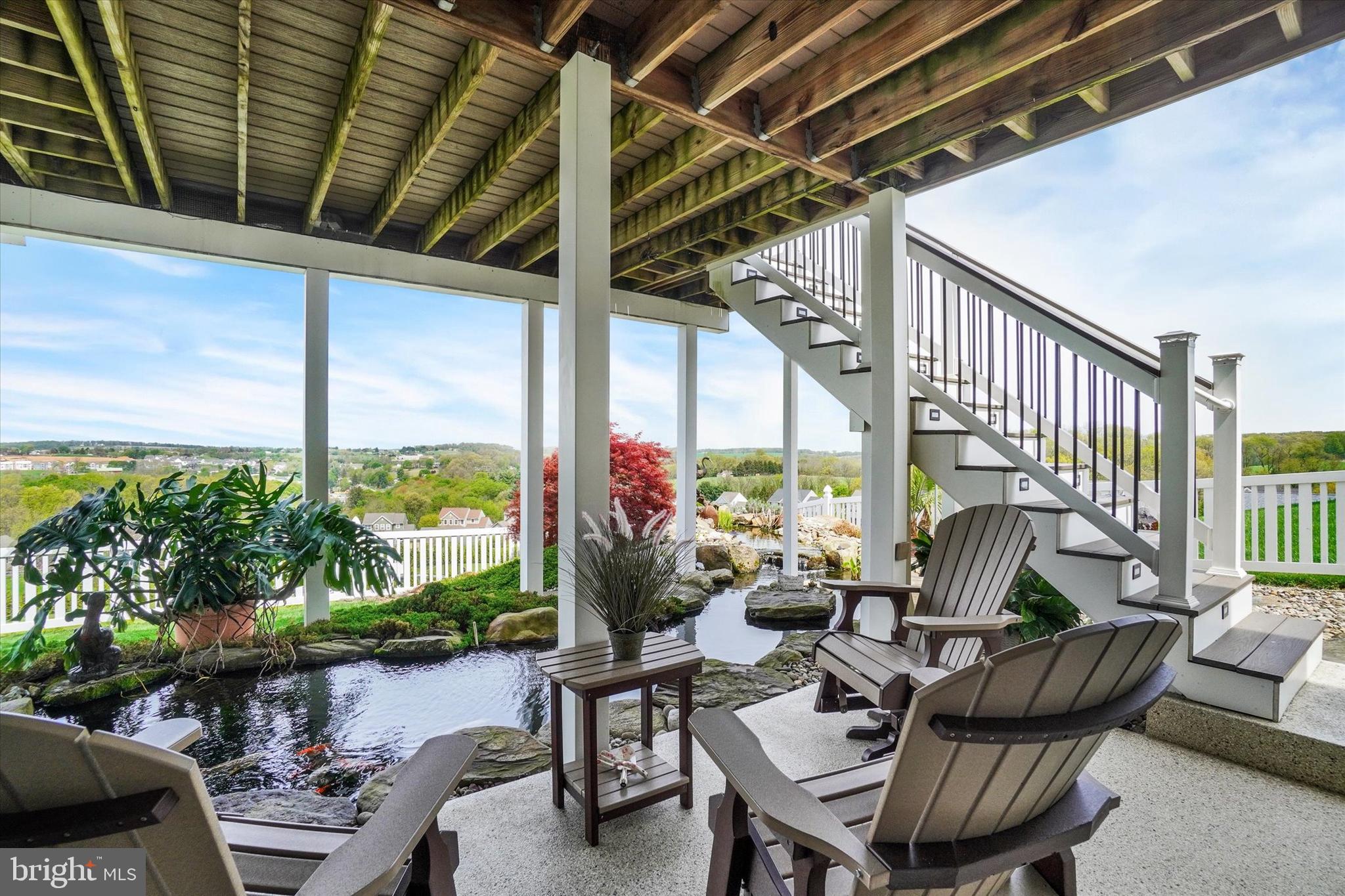 LAUREL VISTAS - Residential