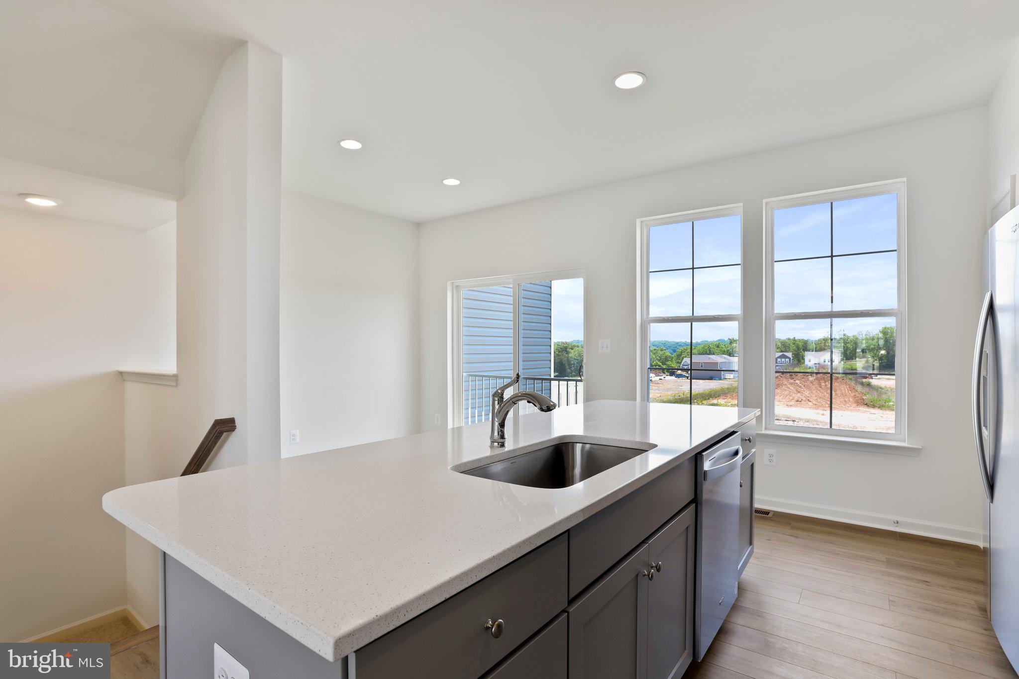 OVERLOOK AT RIVERSIDE TOWNHOMES - Residential Lease