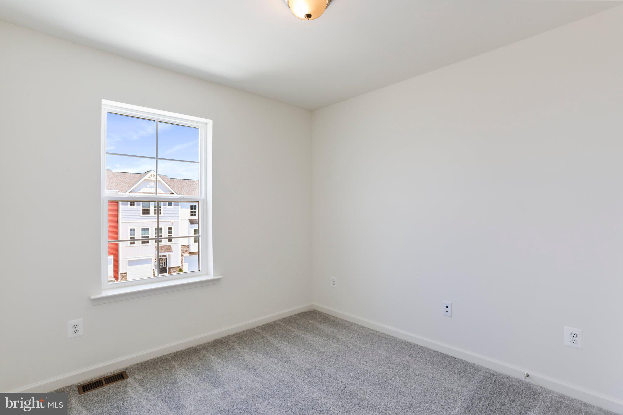 OVERLOOK AT RIVERSIDE TOWNHOMES - Residential Lease