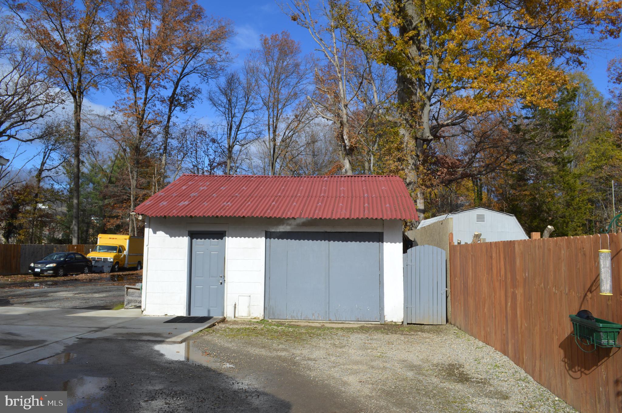 HYBLA VALLEY FARMS - Residential