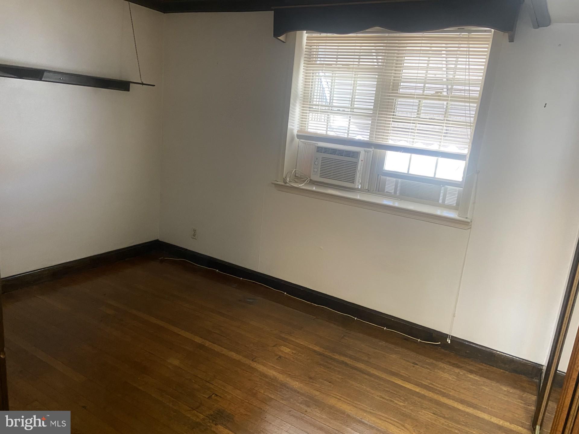 BRIDESBURG - Residential