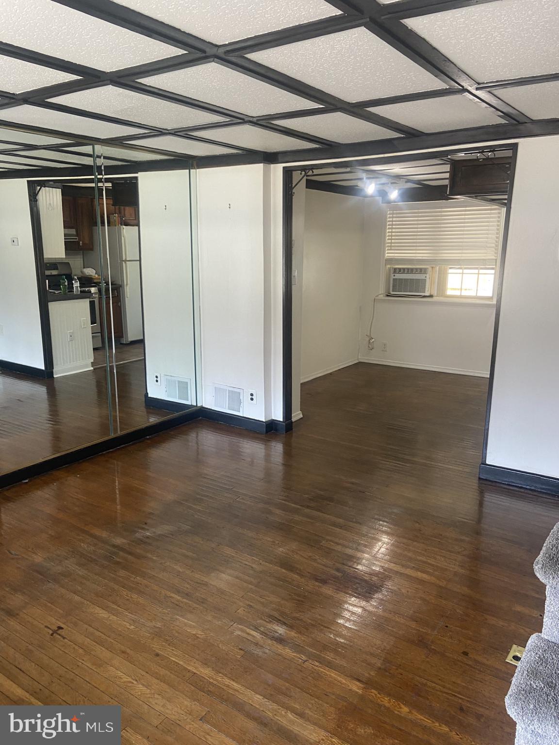 BRIDESBURG - Residential