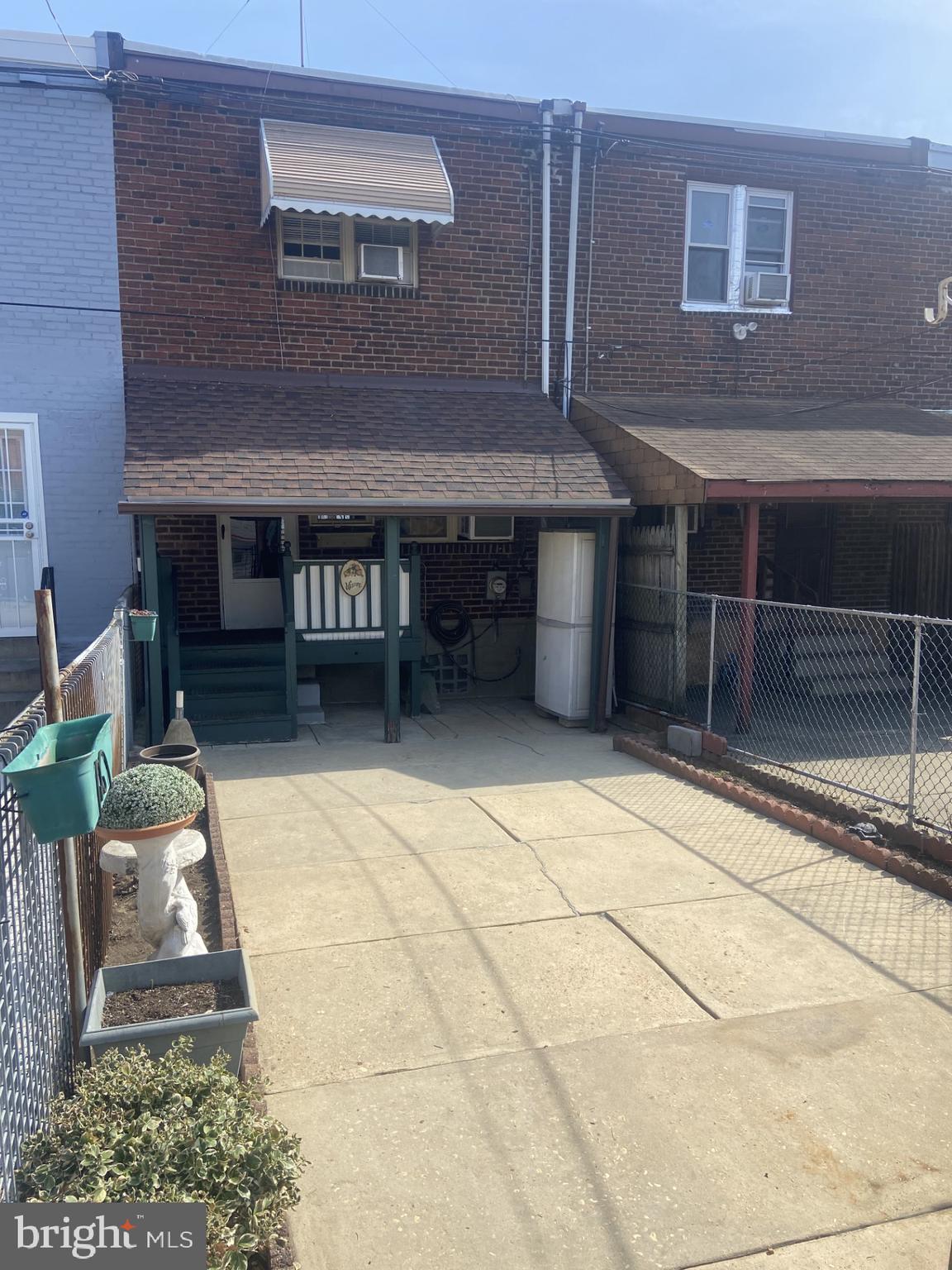 BRIDESBURG - Residential