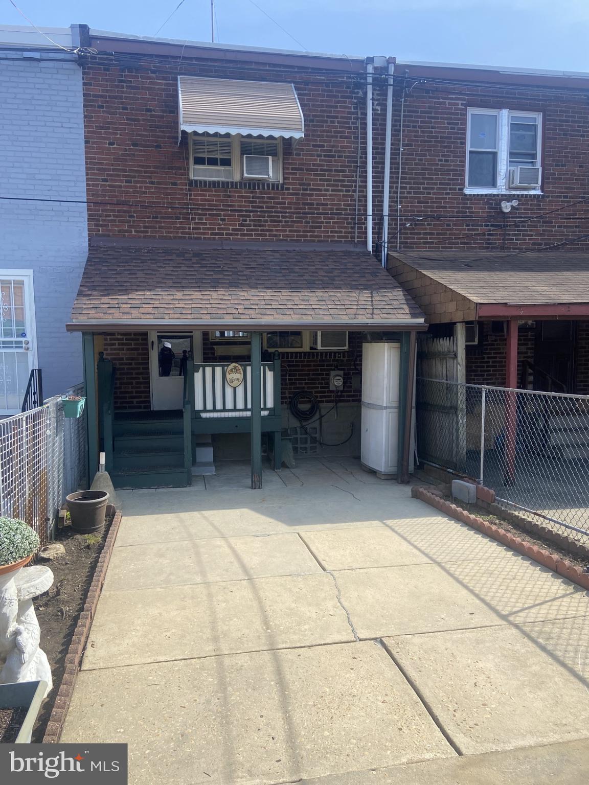 BRIDESBURG - Residential