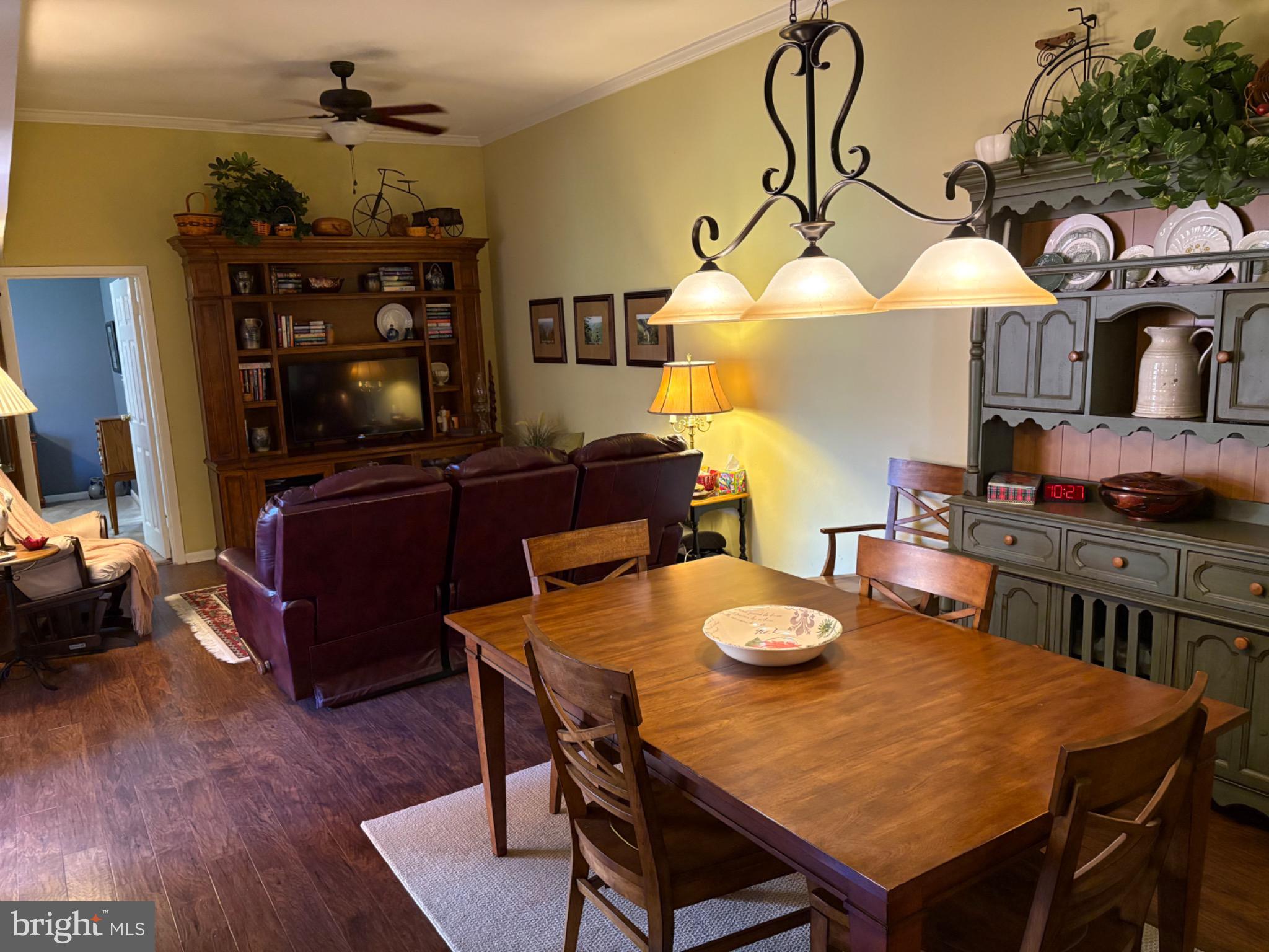 2992 ARONIMINK PLACE