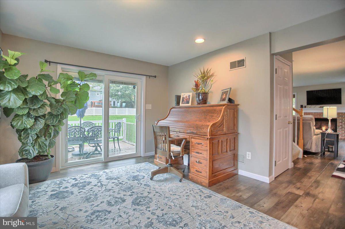 KISSEL HILL COMMONS - Residential