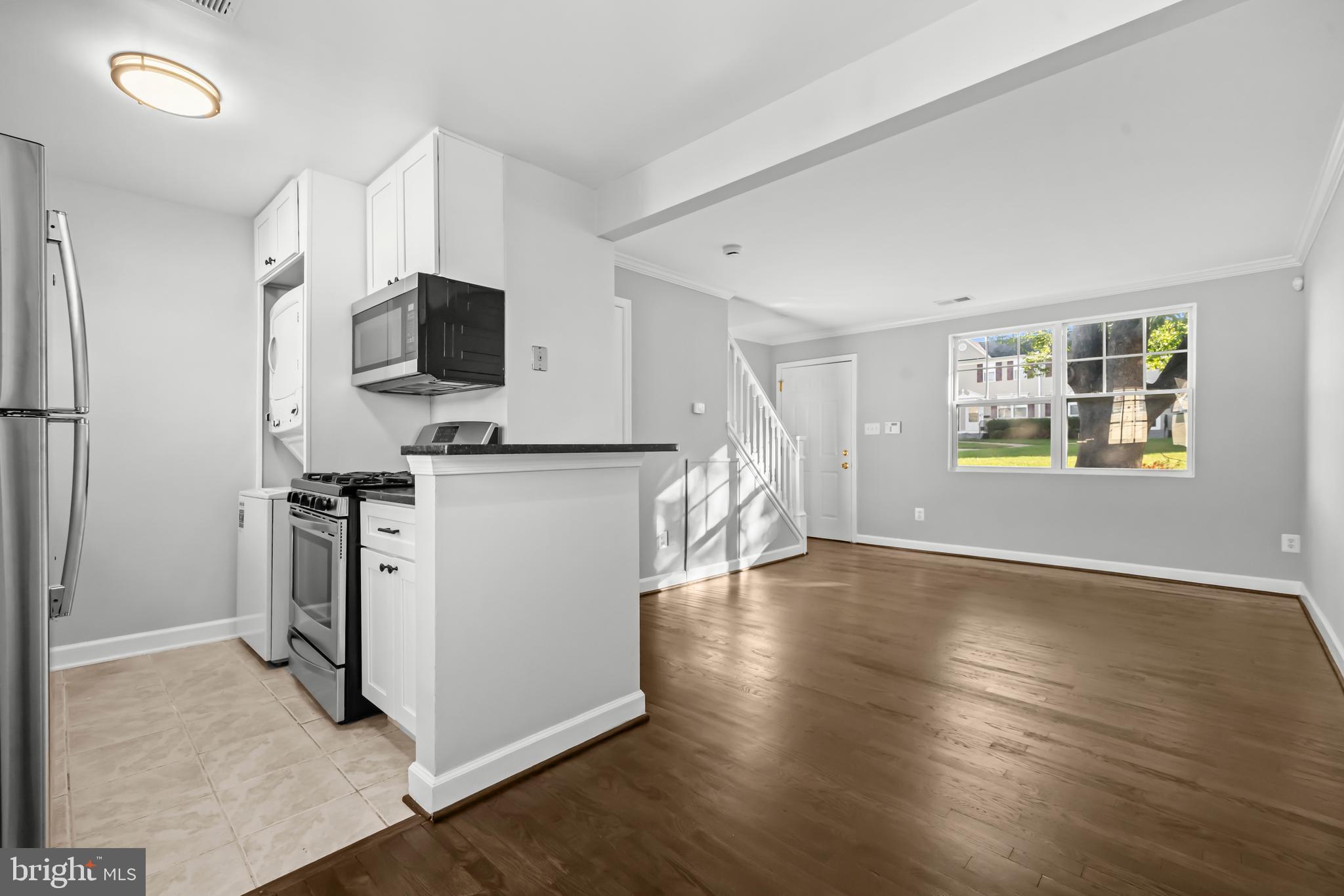 HIGHLAND AT LANDOVER STATION - Residential