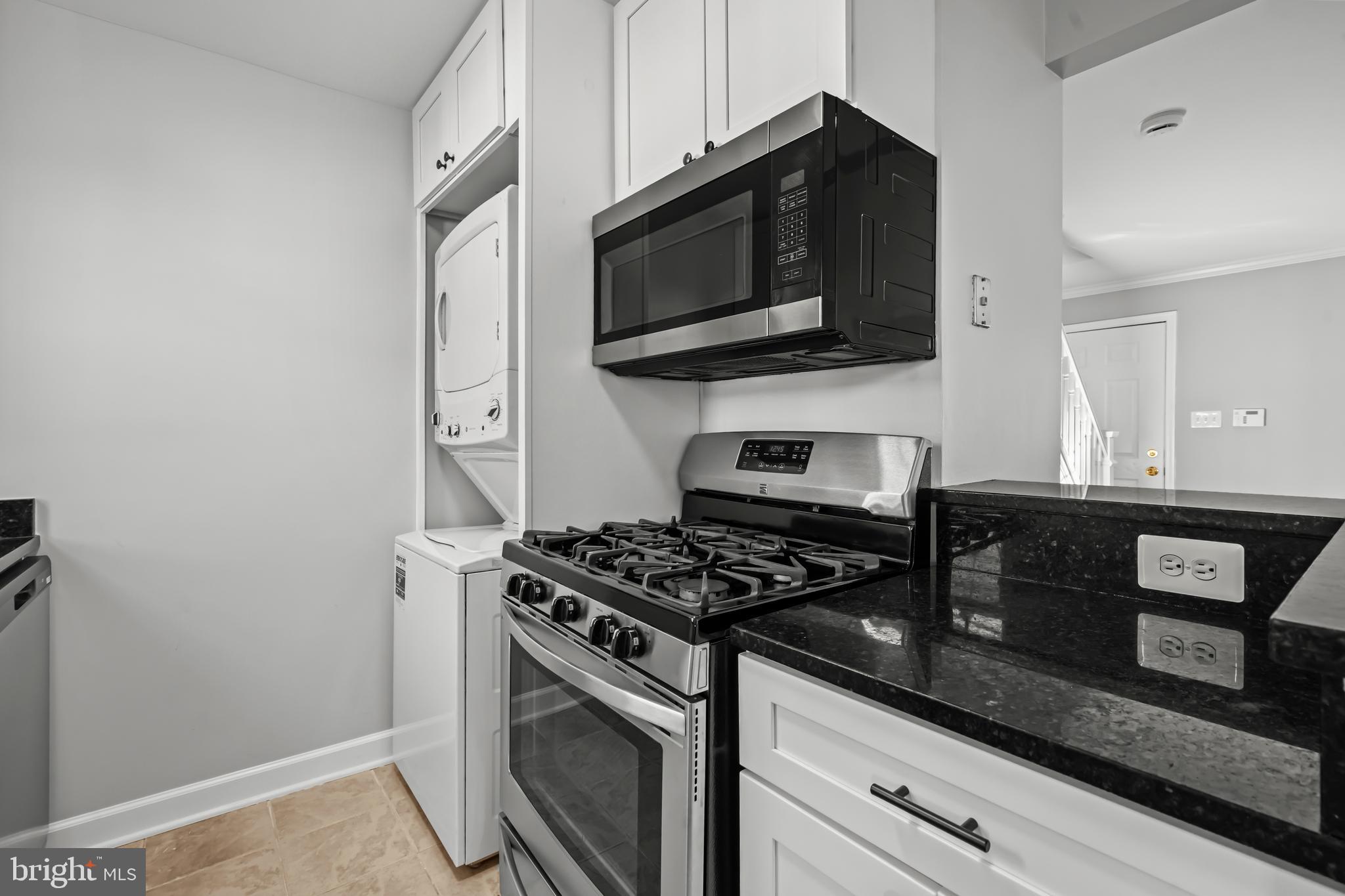 HIGHLAND AT LANDOVER STATION - Residential