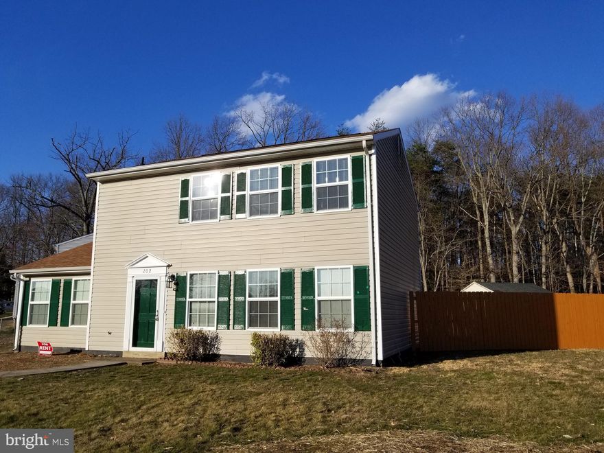 This spacious and well maintained colonial, 2 level home is ready for a new tenant.  Convenient to l-95 and shopping.  Sorry - NO Smoking. Pets Case-by-Case.  New wooden fence recently installed on the property.