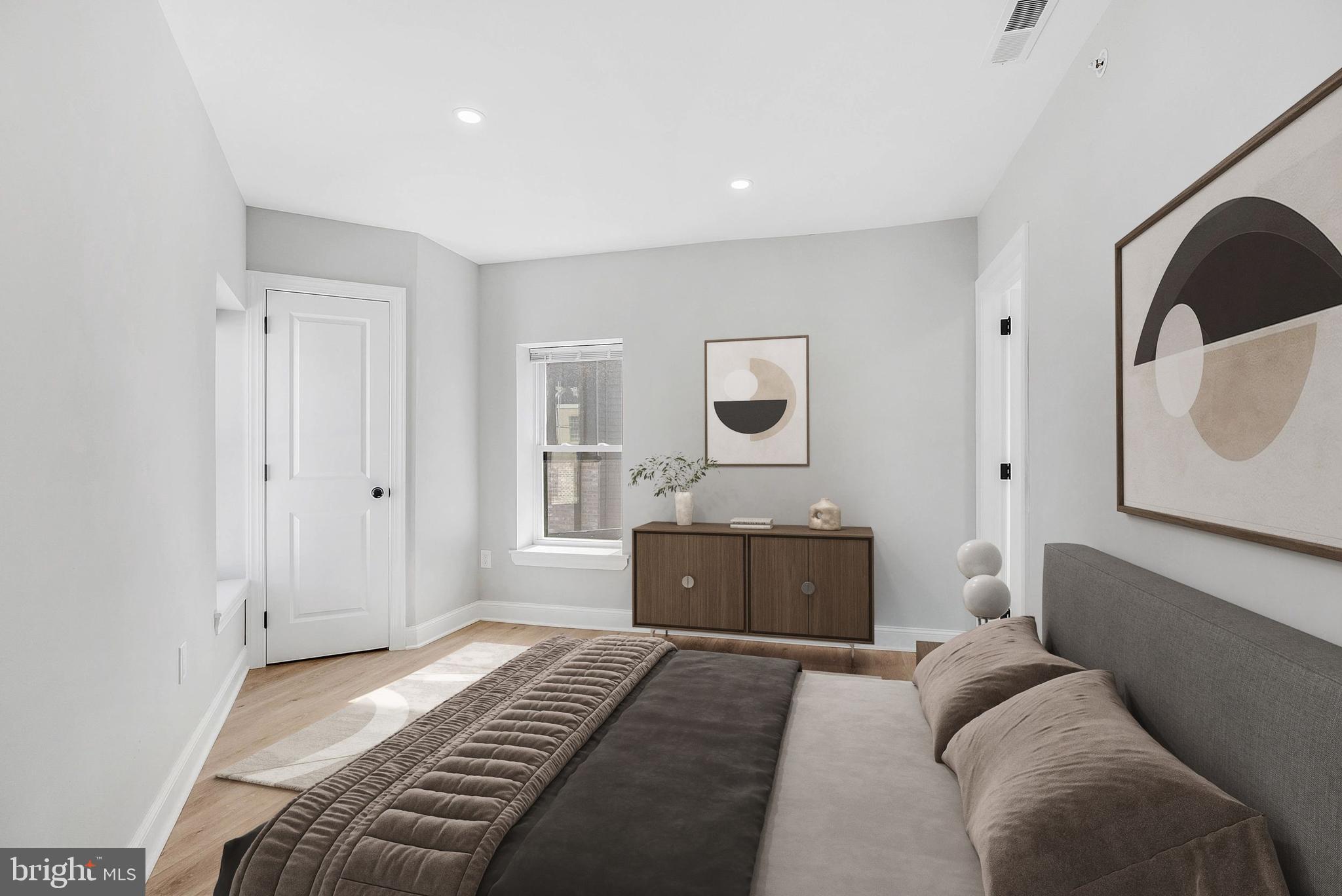 MANAYUNK - Commercial Sale