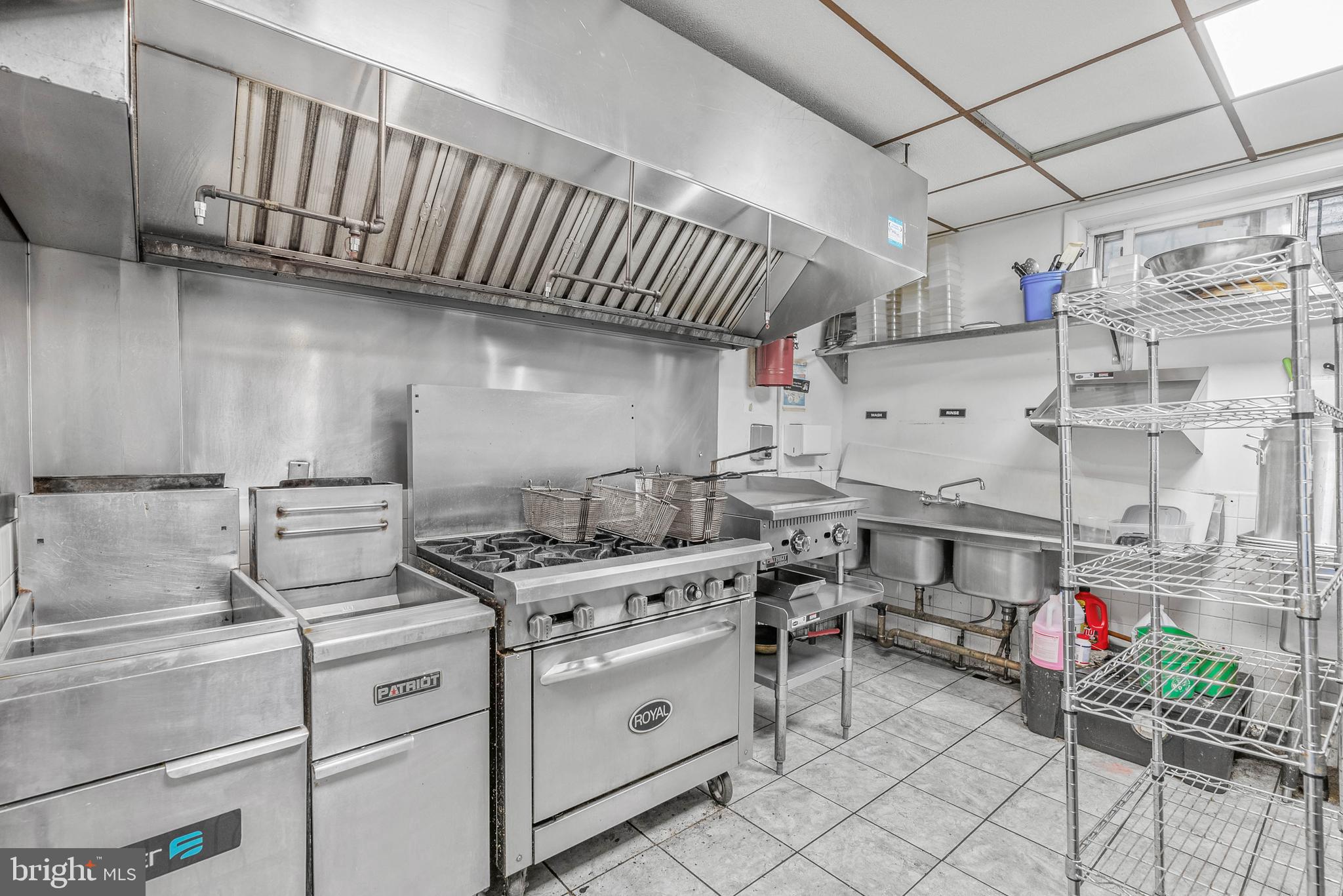 MANAYUNK - Commercial Sale