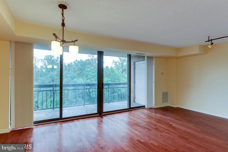 RENAISSANCE - Residential