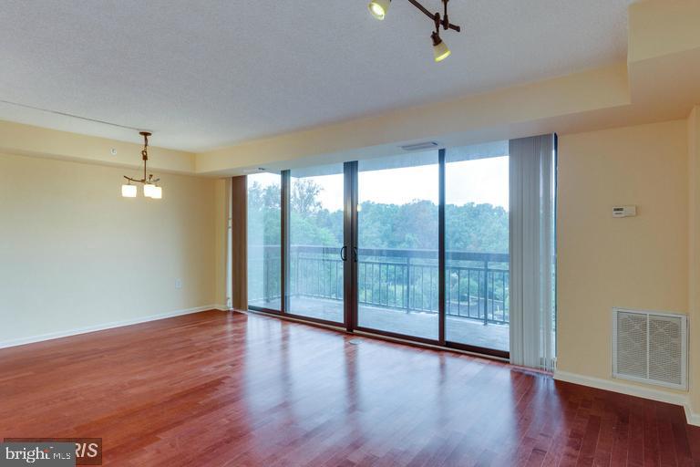 RENAISSANCE - Residential