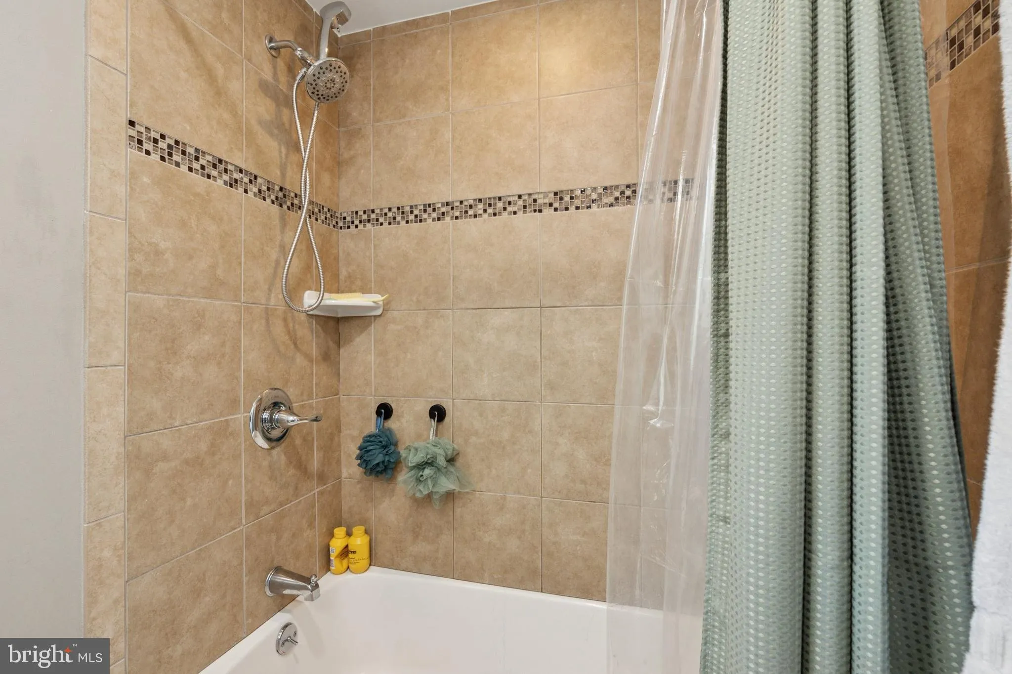 Bensalem, Pennsylvania 19020, United States, 3 Bedrooms Bedrooms, ,1 BathroomBathrooms,Residential,Contingent,132443