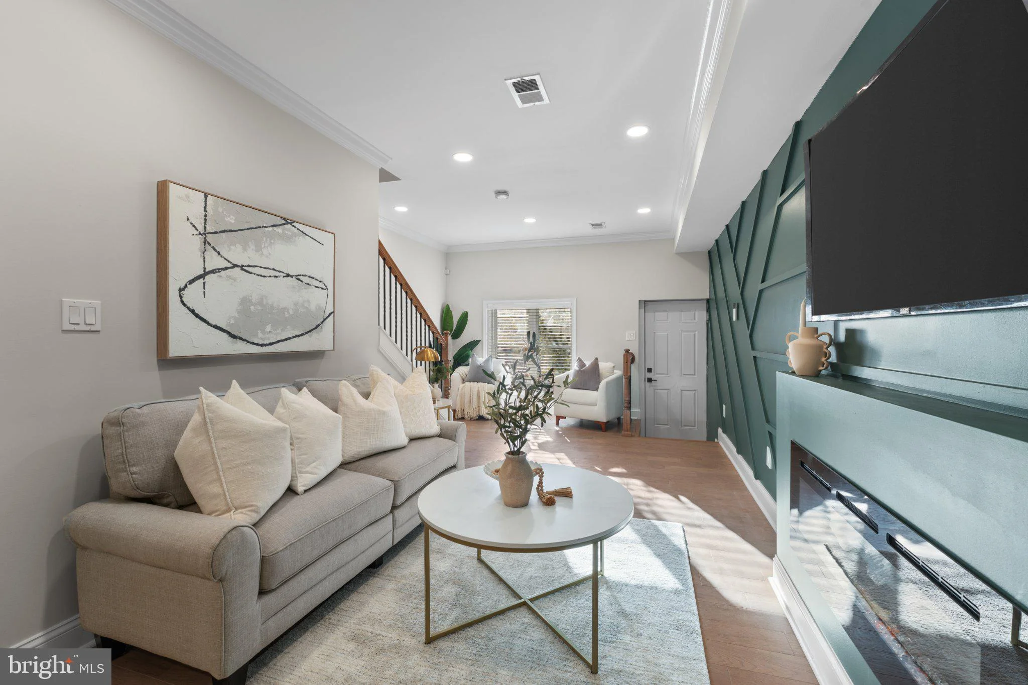 1533 N Milton Avenue, Baltimore, MD 21213