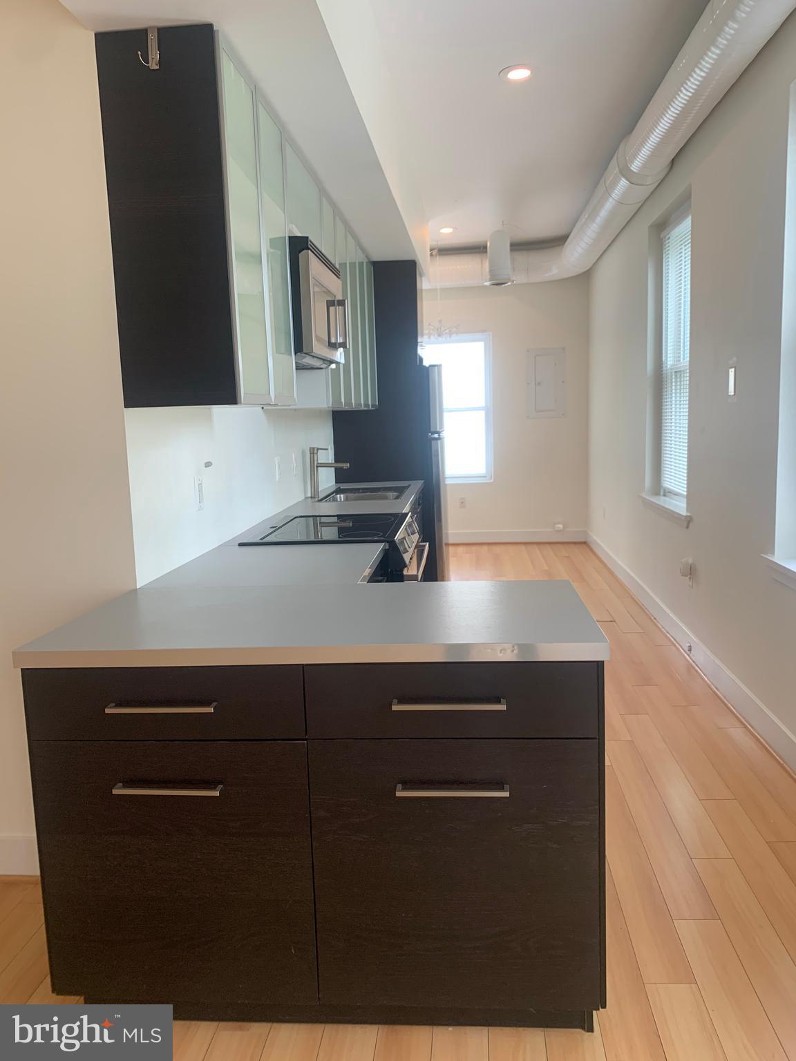 MOUNT VERNON PLACE HISTORIC DISTRICT - Residential Lease