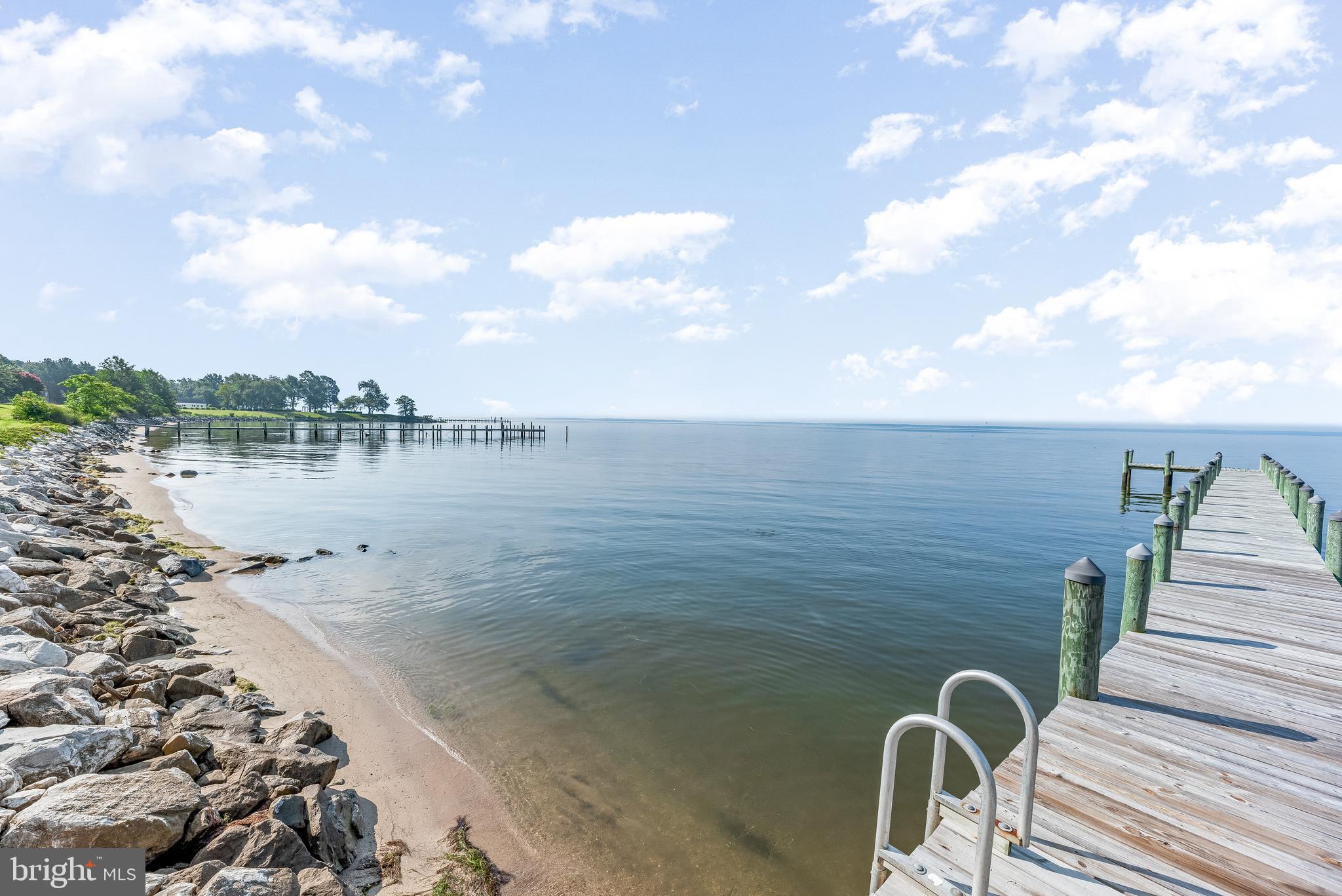 SEPTEMBER POINT - Residential