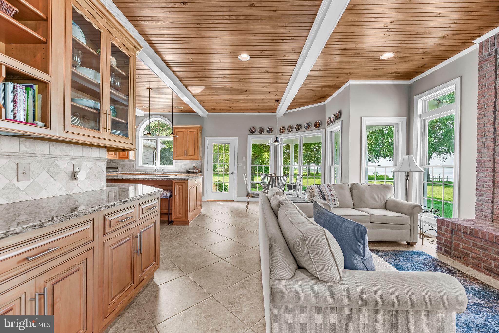 SEPTEMBER POINT - Residential