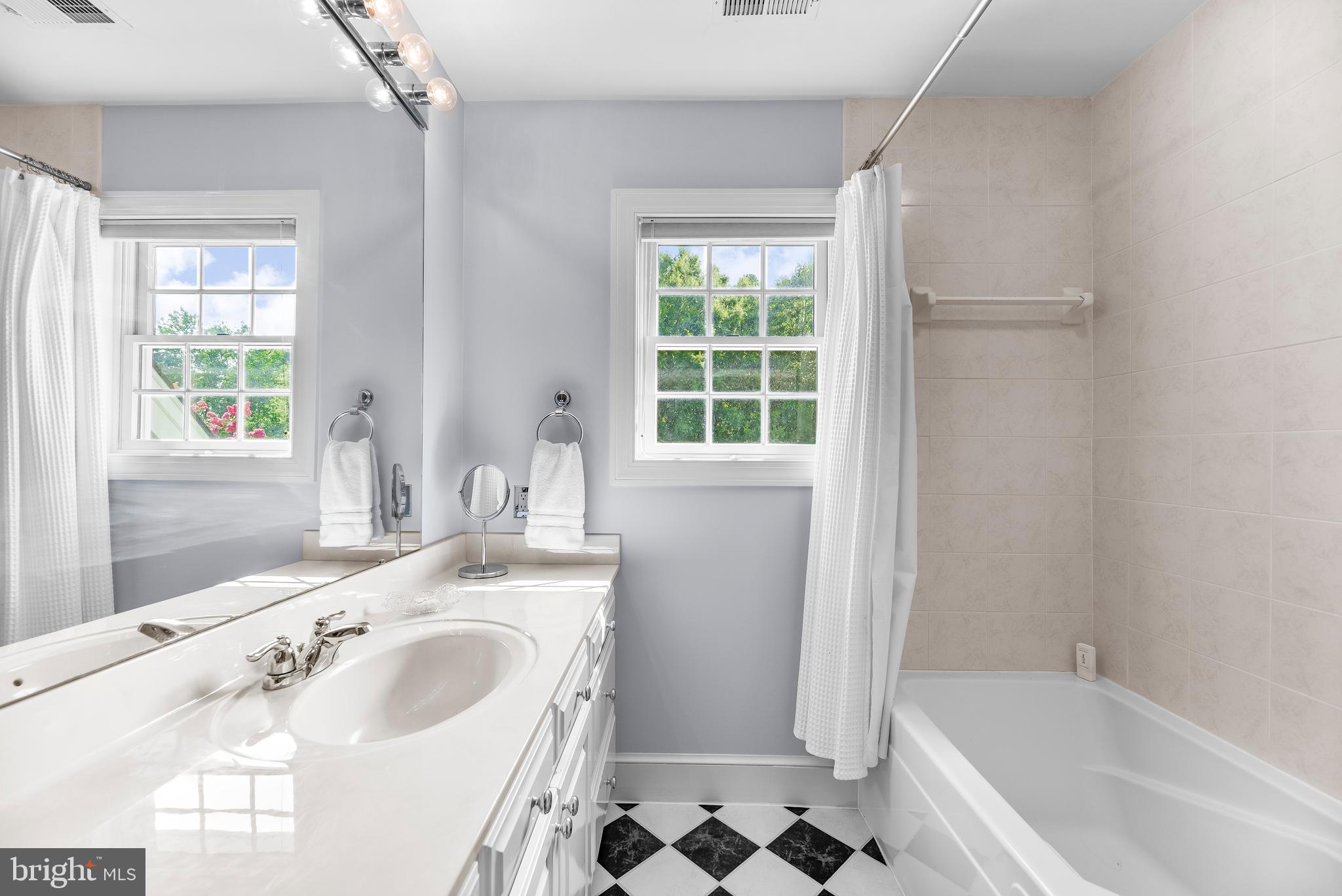 SEPTEMBER POINT - Residential