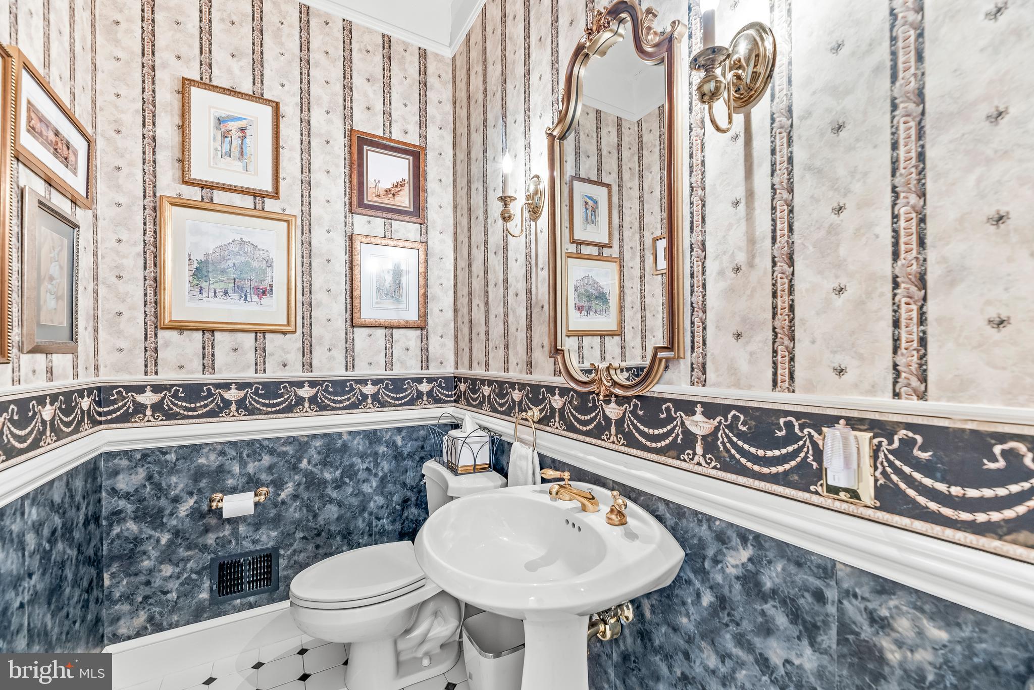 SEPTEMBER POINT - Residential