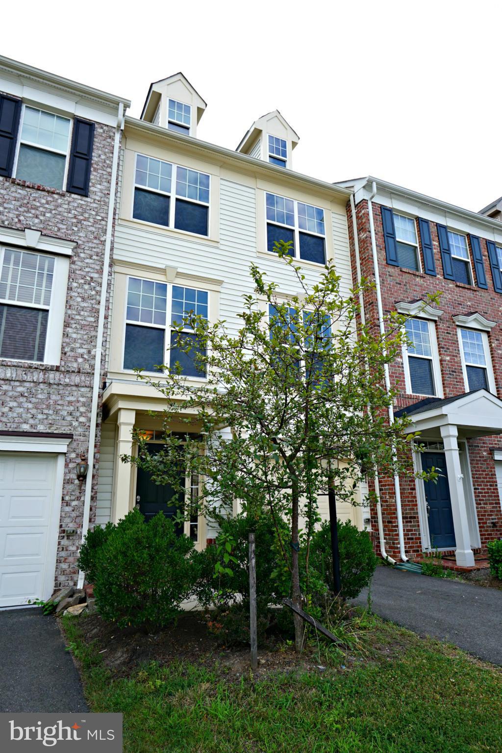 PEMBROOKE - Residential