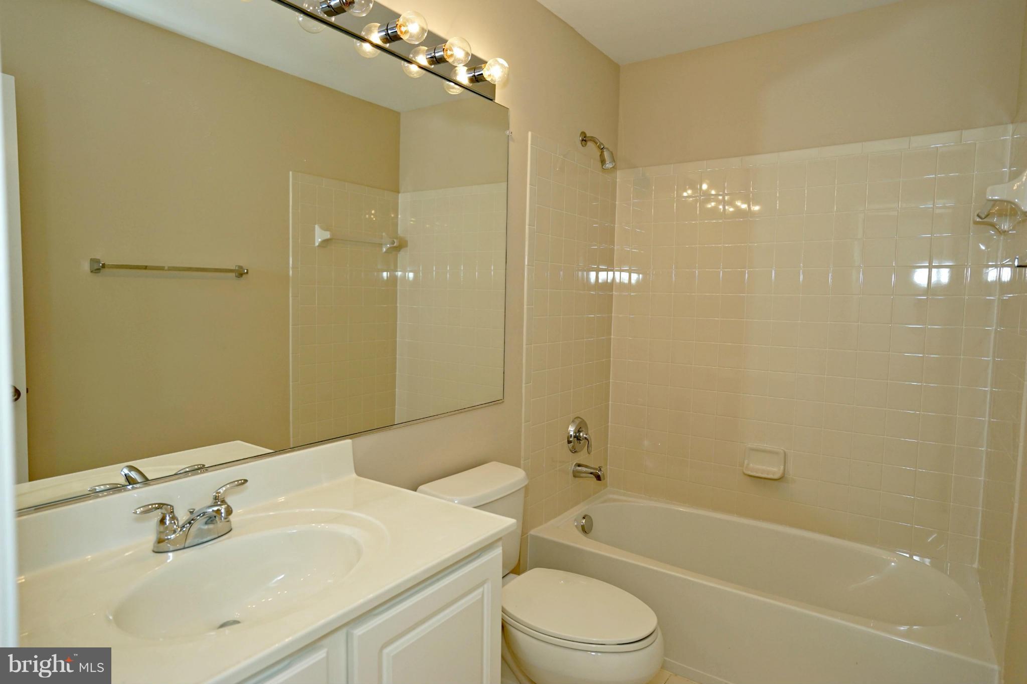 PEMBROOKE - Residential