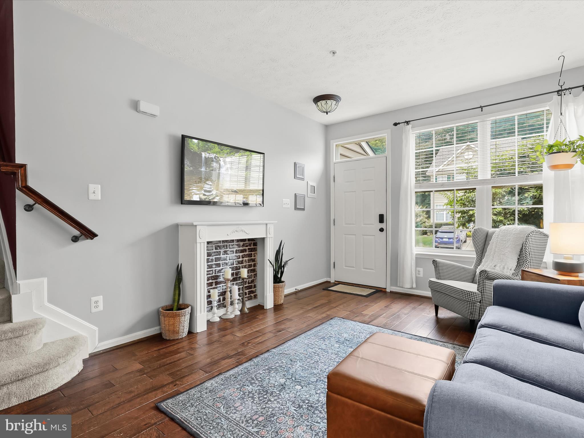 602 RUSTIC COURT