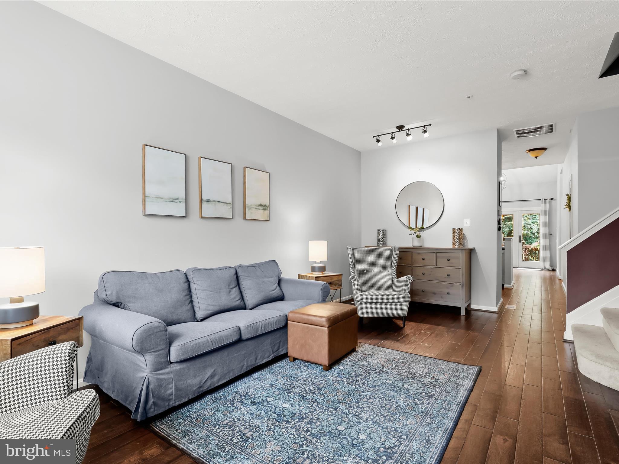 602 RUSTIC COURT