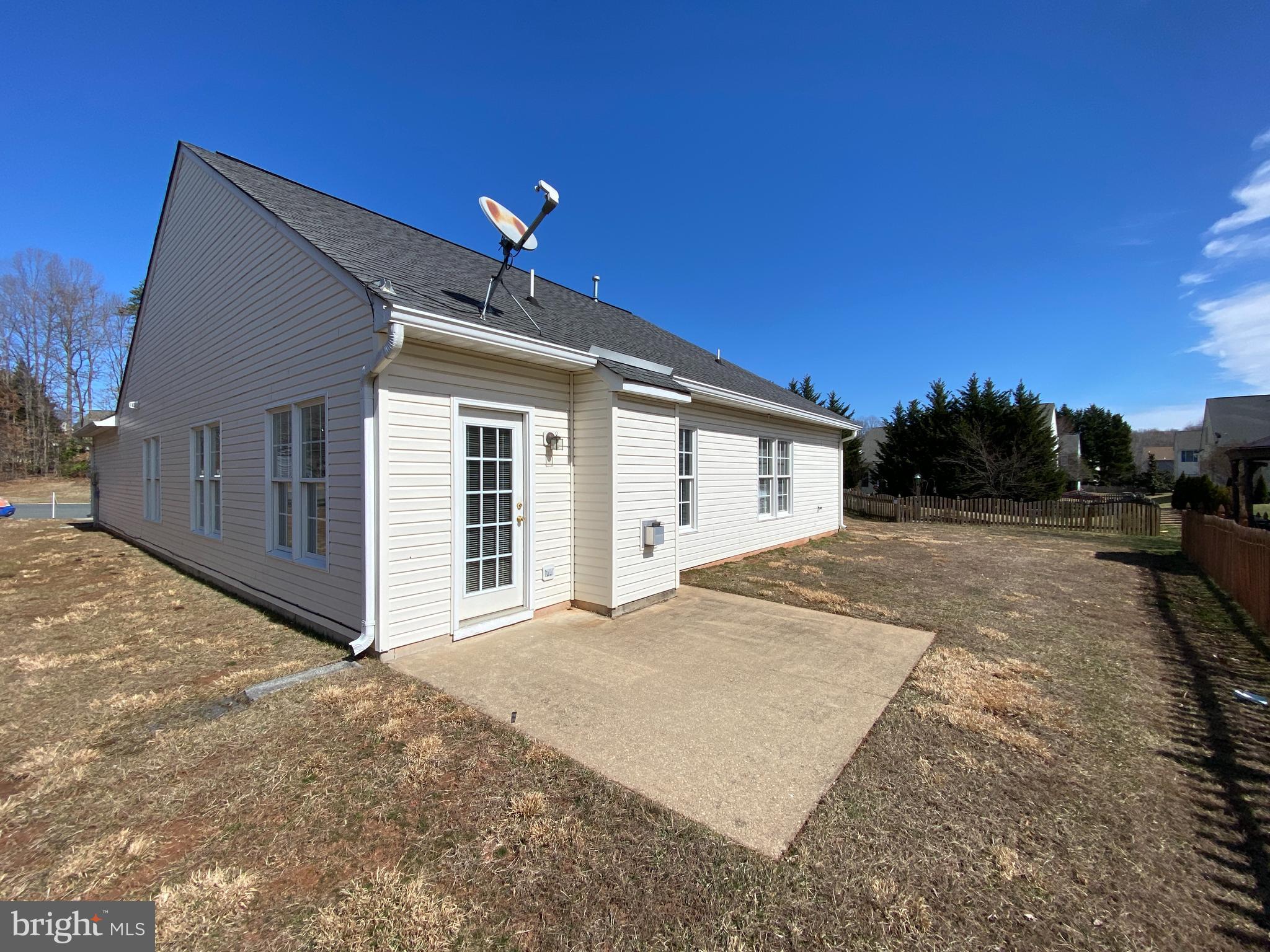 STONEFIELD - Residential Lease