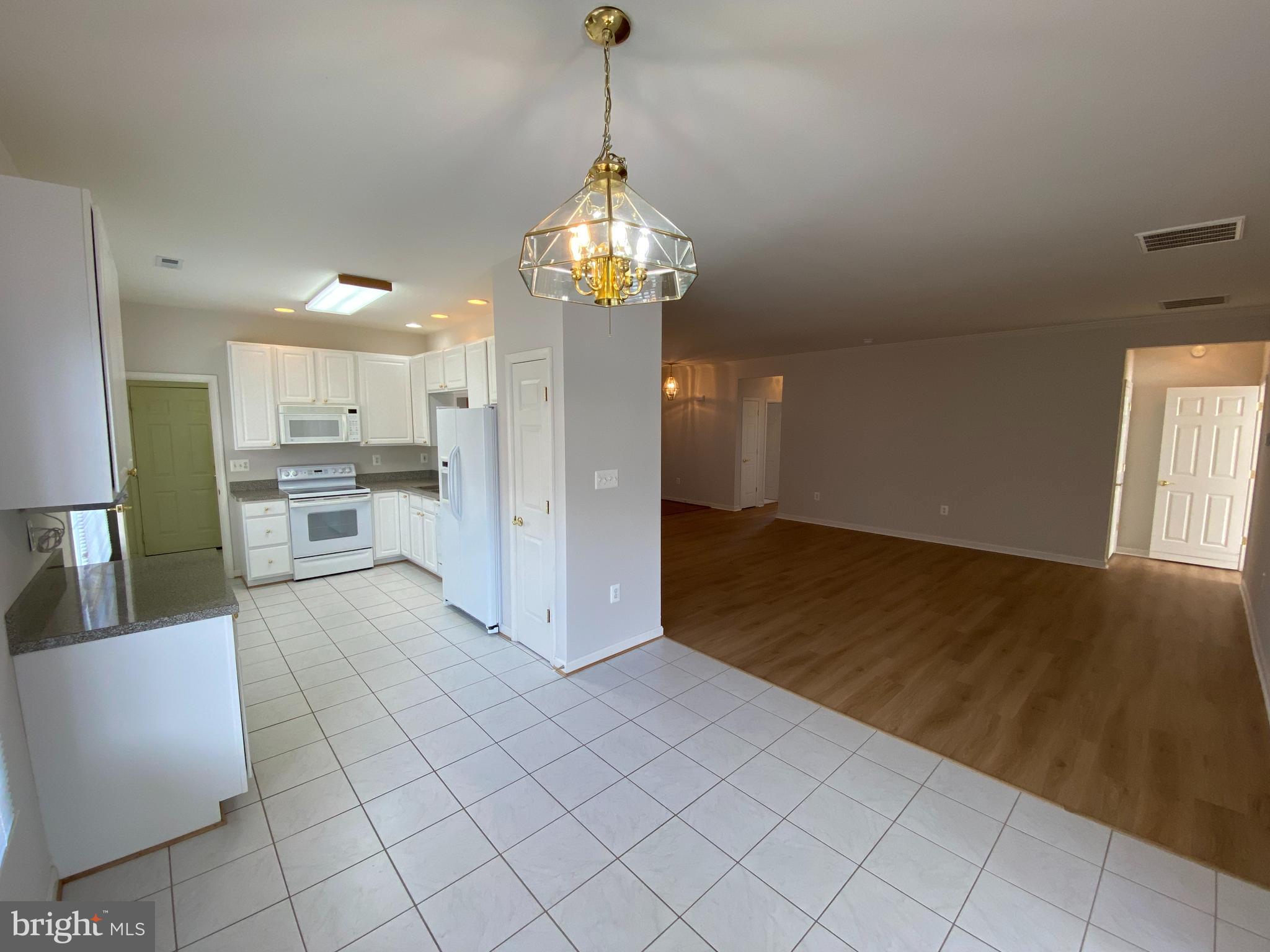 STONEFIELD - Residential Lease