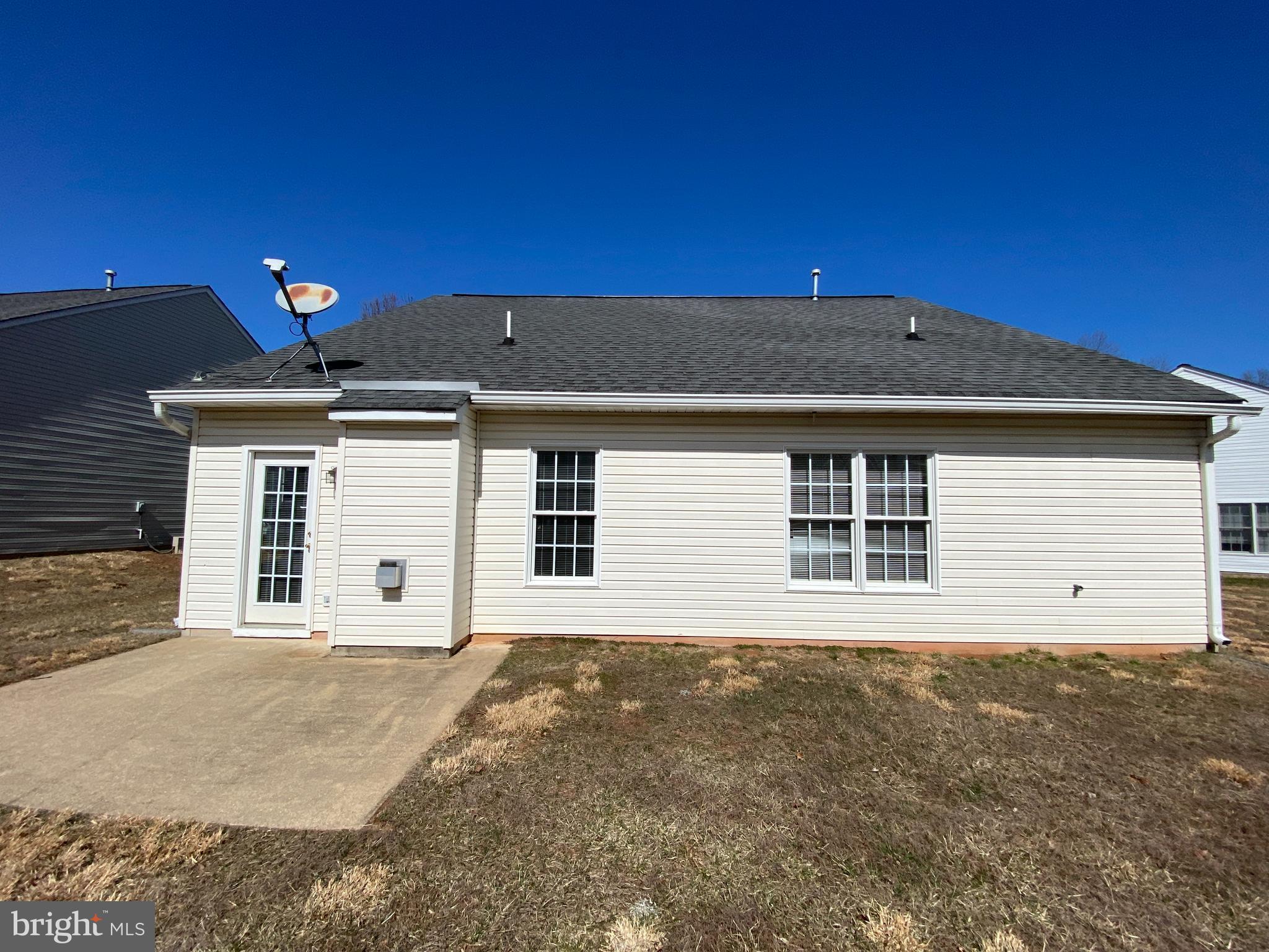 STONEFIELD - Residential Lease