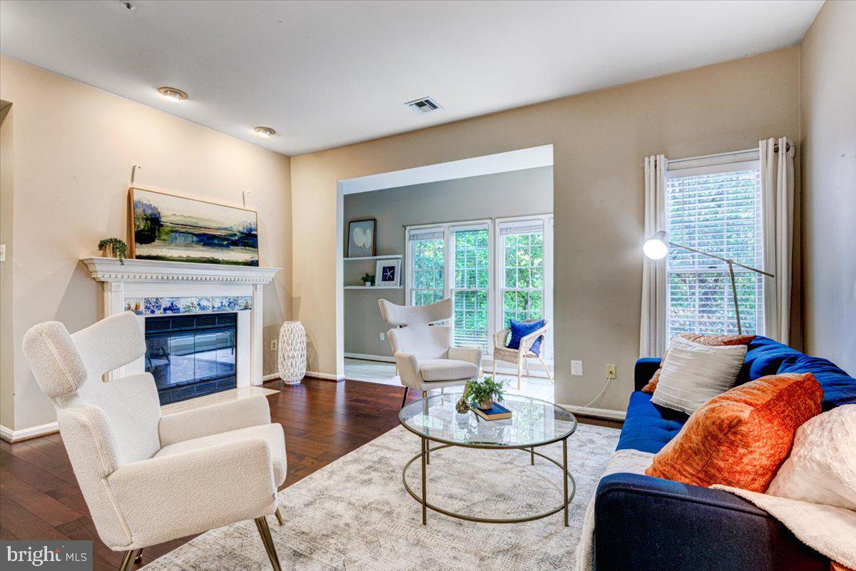 RIVA TRACE - Residential