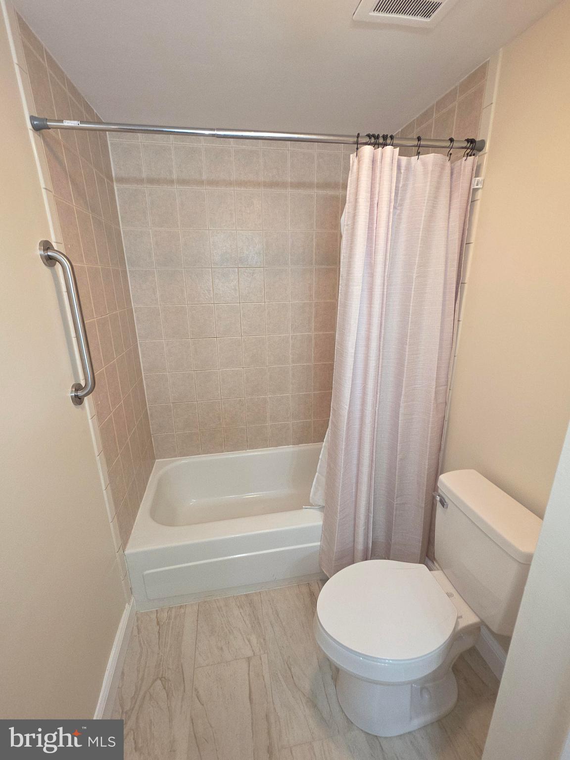 VILLAGE OF HARPERS CHOICE - Residential Lease