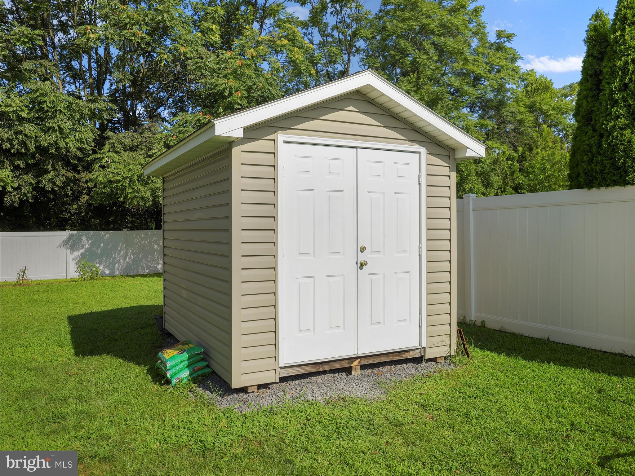 ELIZABETH STATION - Residential