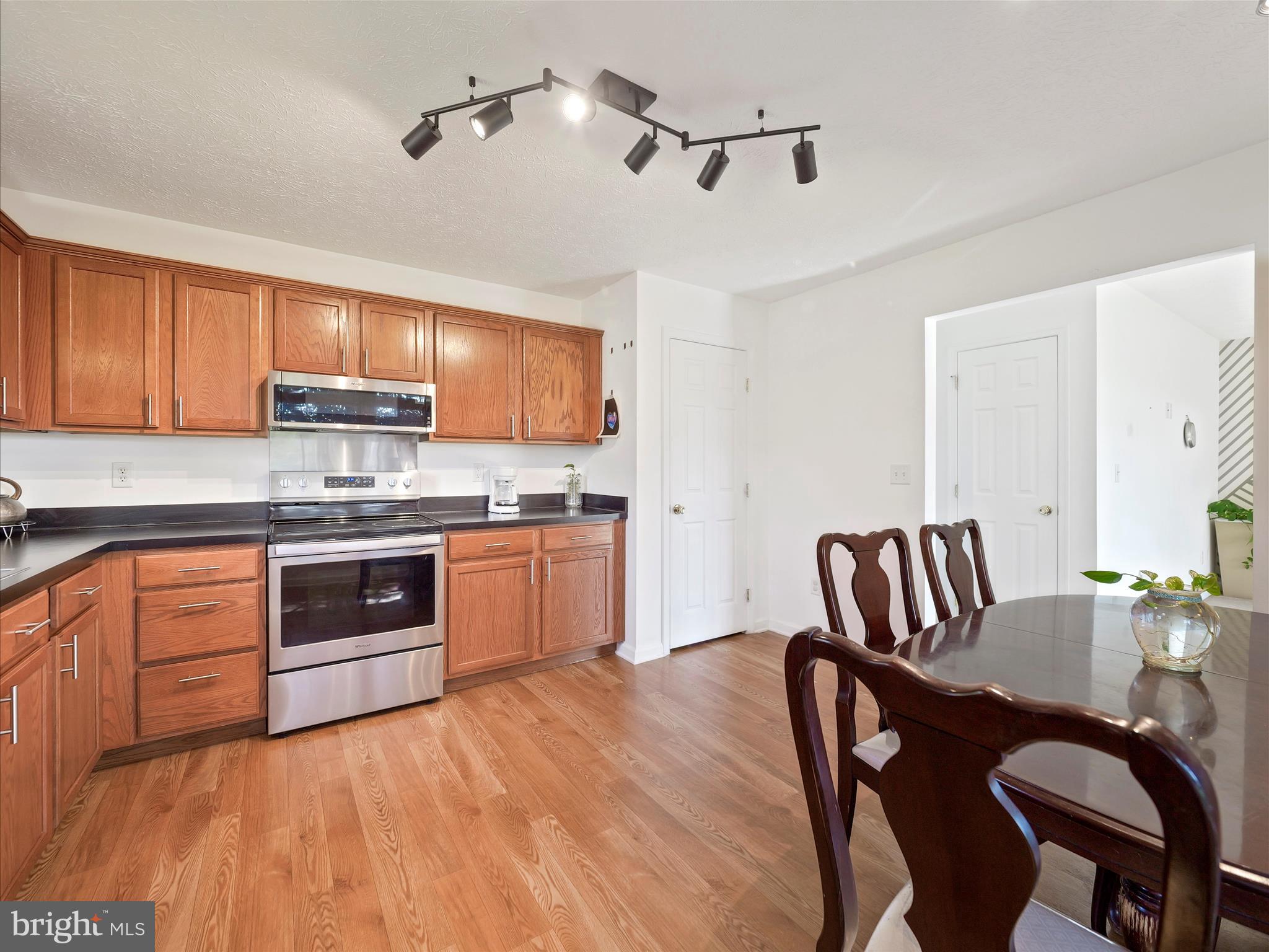 ELIZABETH STATION - Residential