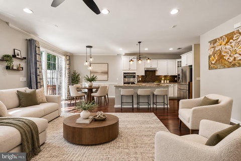 Townhouse For Sale - 204 Ellsworth Way<br/> Middlesex County, MONMOUTH JUNCTION, NJ 08852