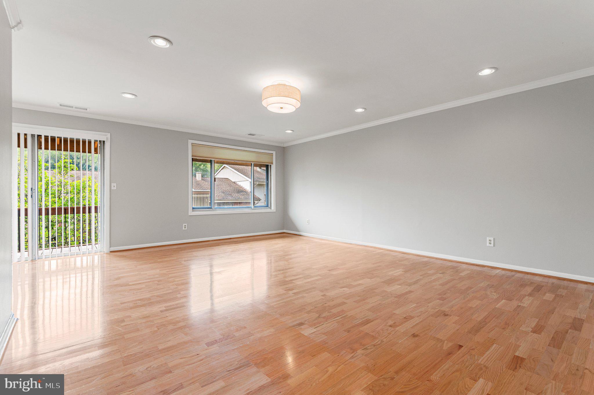 8 CROSS KEYS ROAD 8F