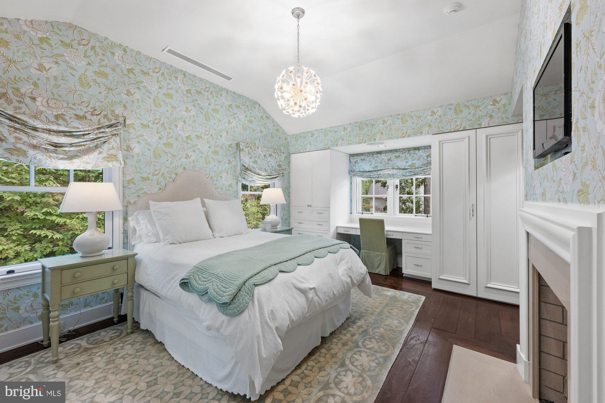 FRANKLIN PARK - Residential