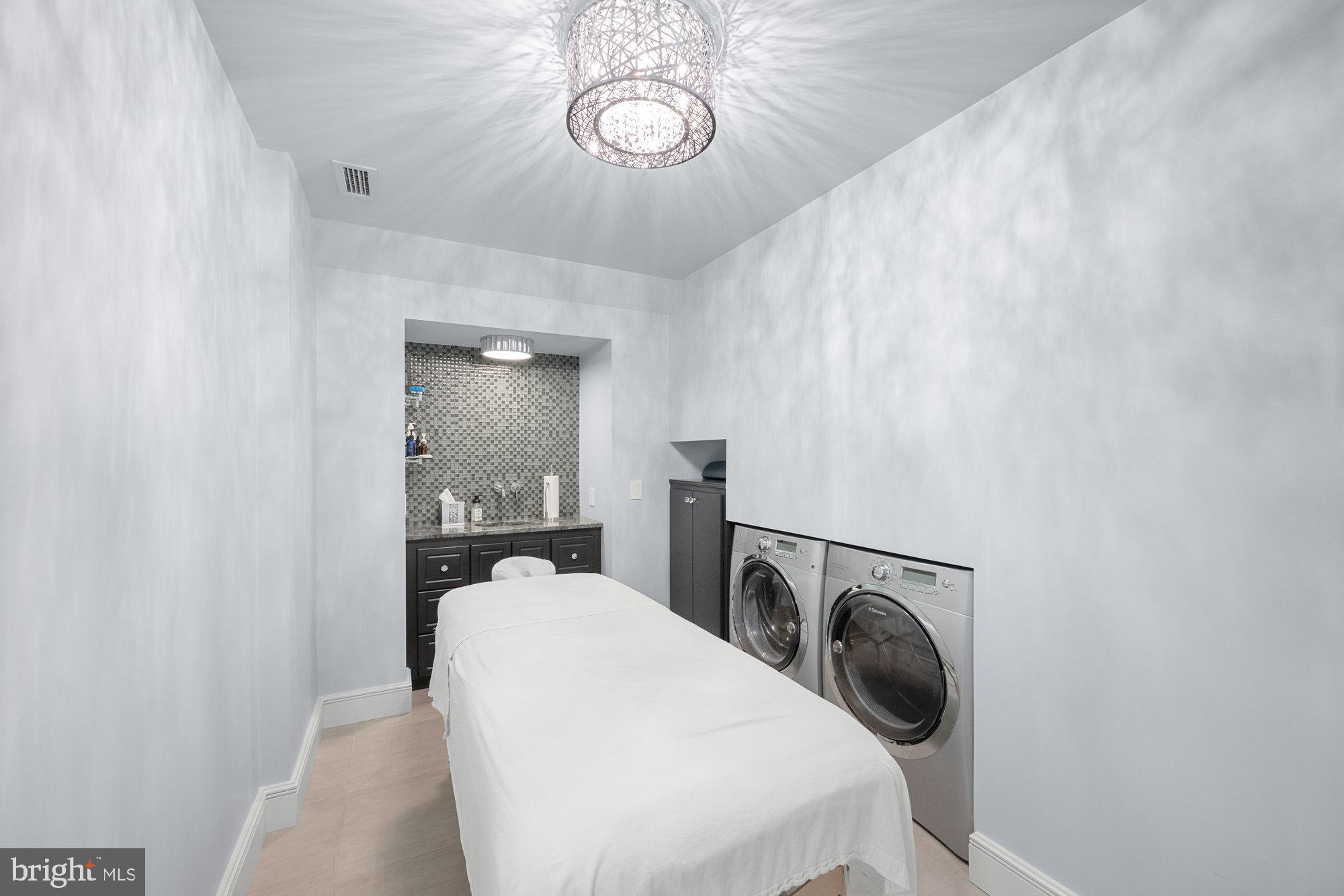 FRANKLIN PARK - Residential