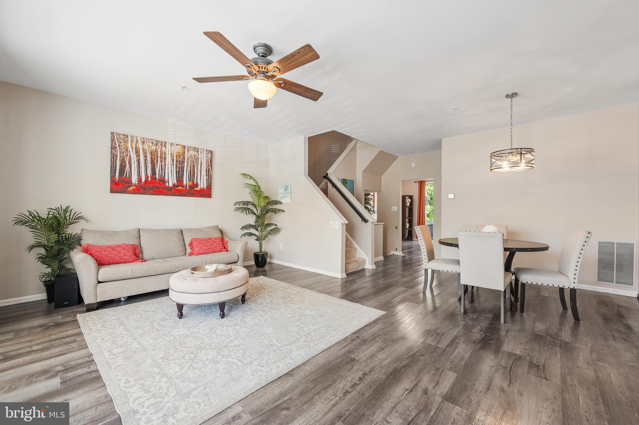 RIDGEFIELD - Residential